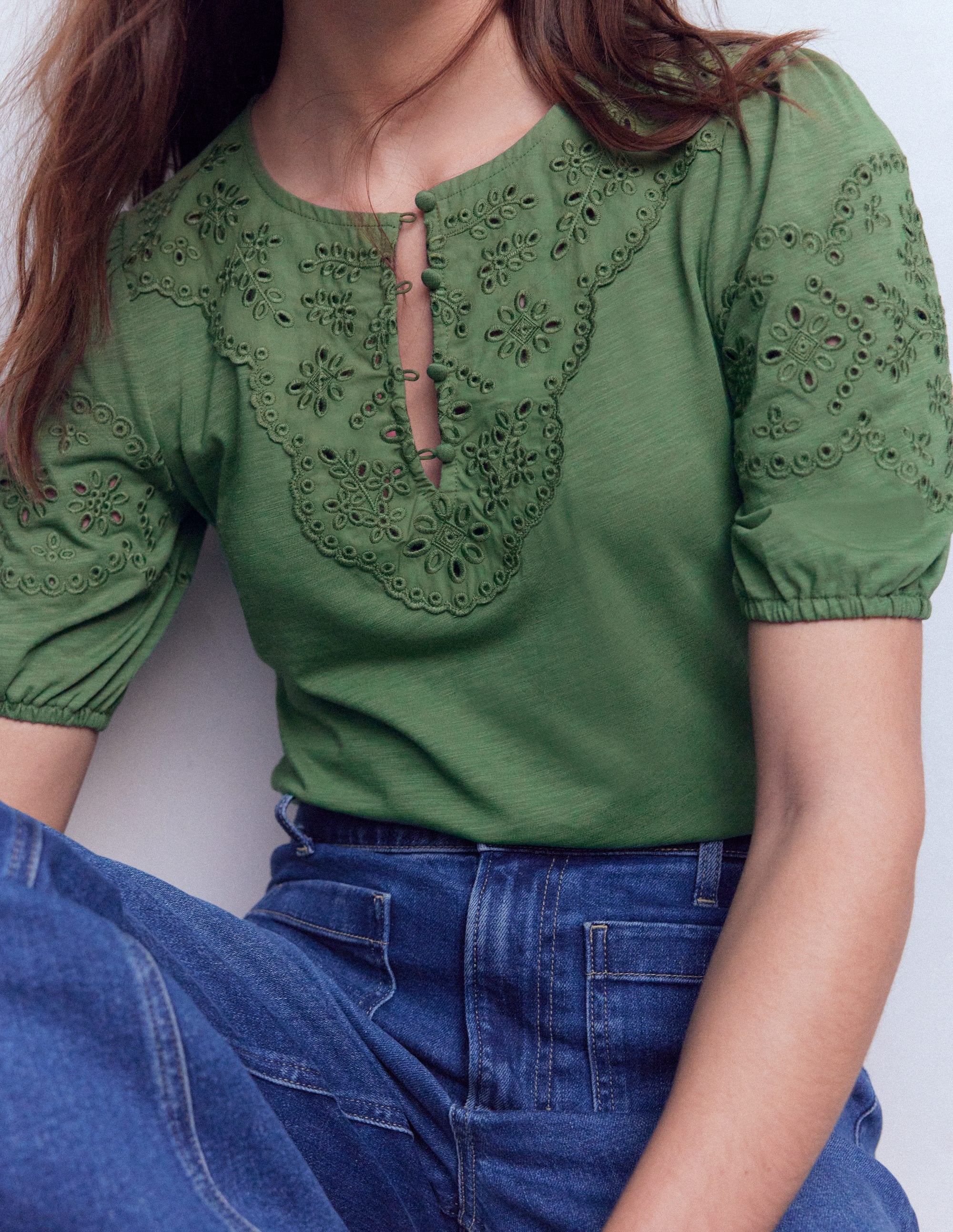 Top Ada à broderie anglaise-Vert Saule - Image 2