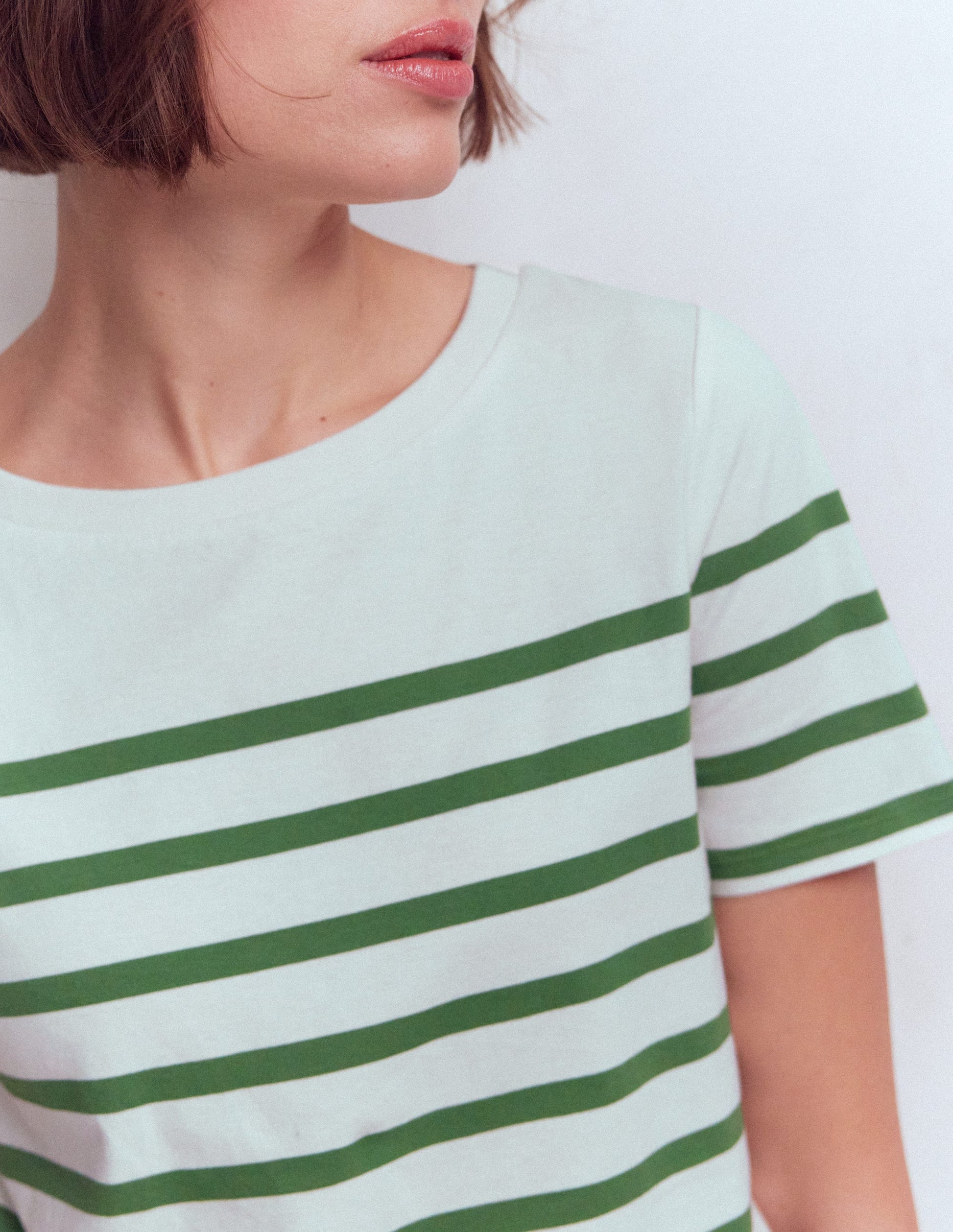 Olivia Kurzärmliges Bretonshirt-Fairway-Grün und Naturweiß Streifen-2