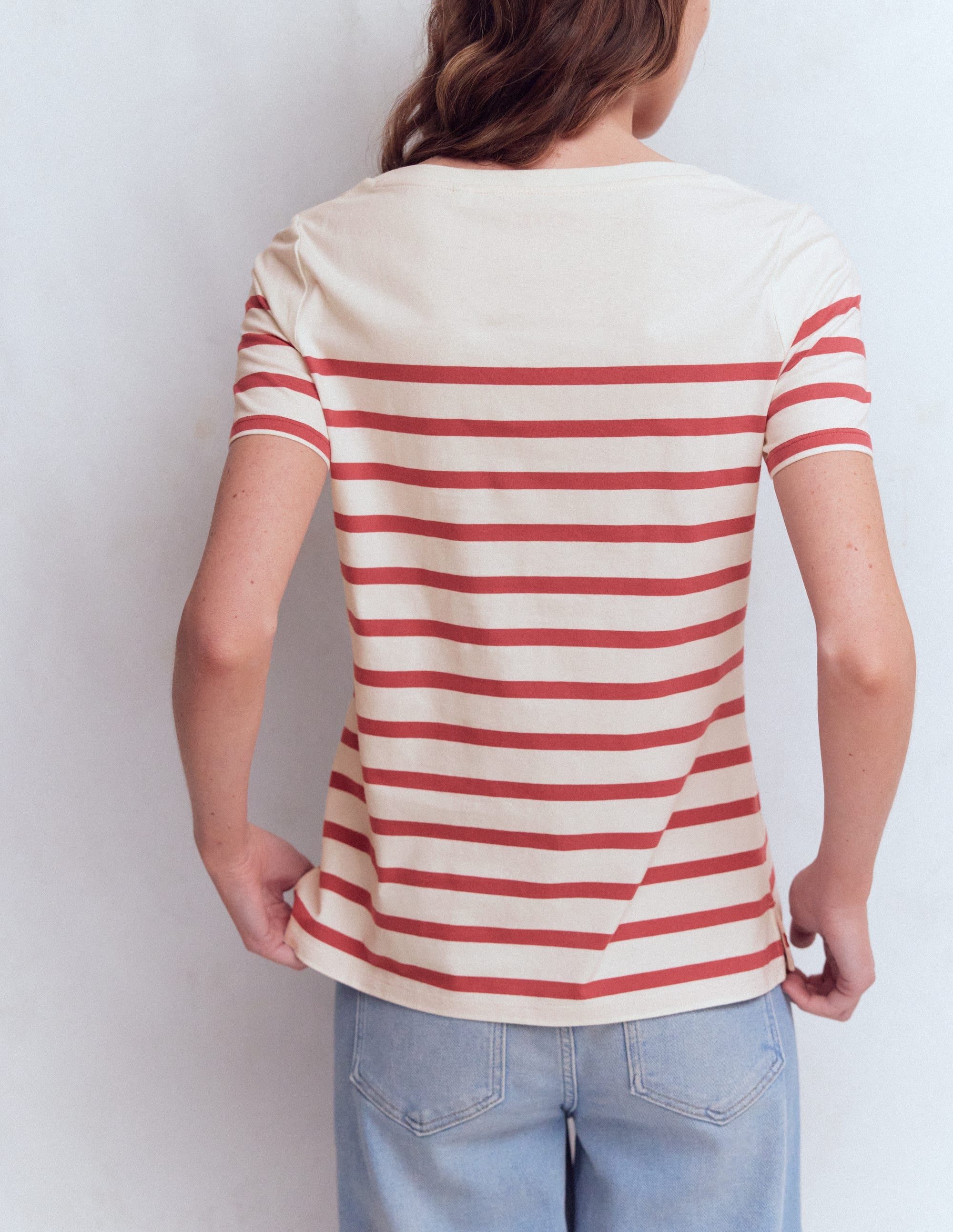 Olivia Kurzärmliges Bretonshirt-Erdiges Rot, Naturweiß Streifen - Image 3