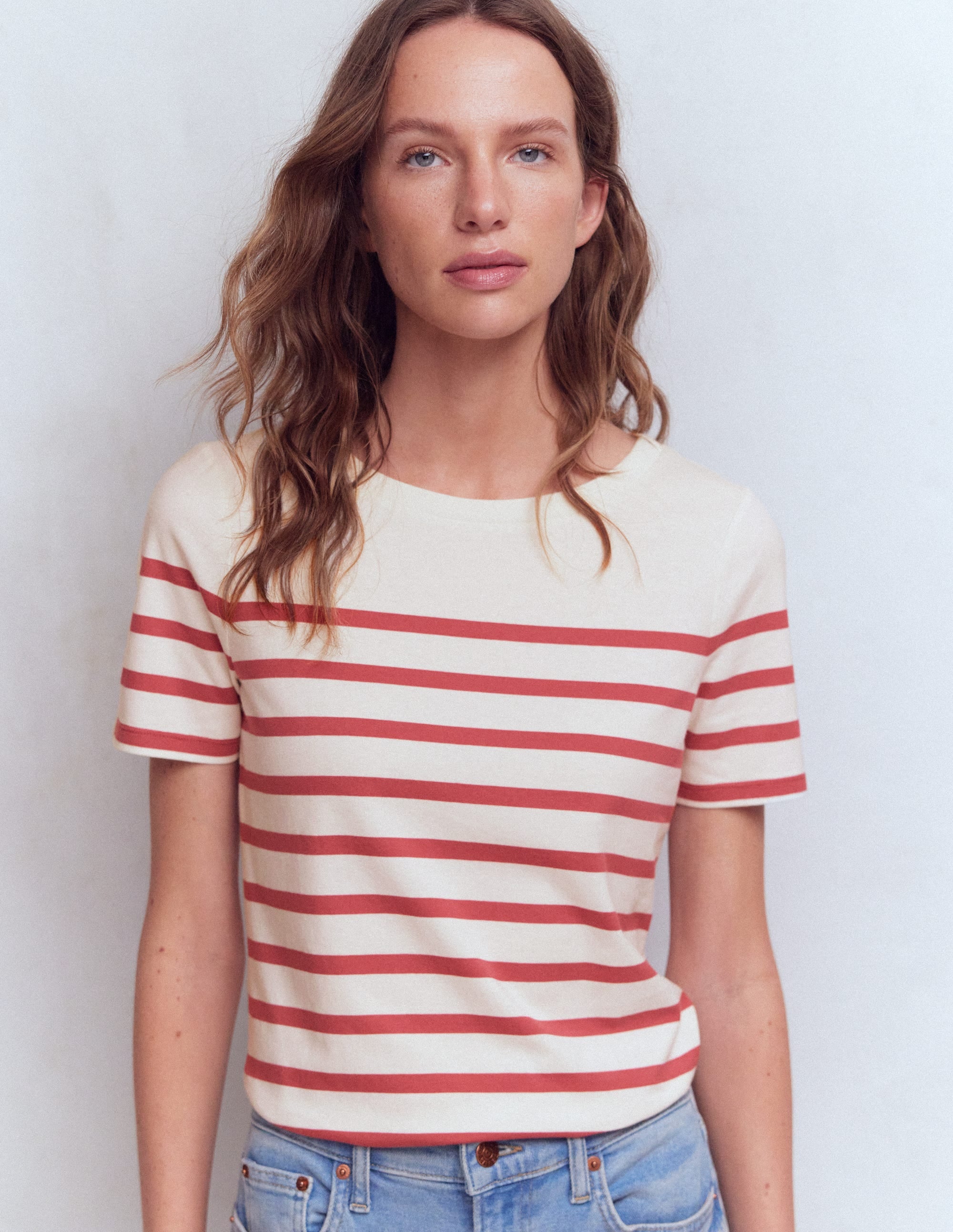 Olivia Kurzärmliges Bretonshirt-Erdiges Rot, Naturweiß Streifen - Image 5