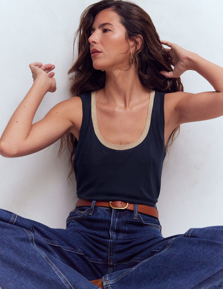 Top mit Metallic-Besatz und tiefem Rundhalsausschnitt-Marineblau