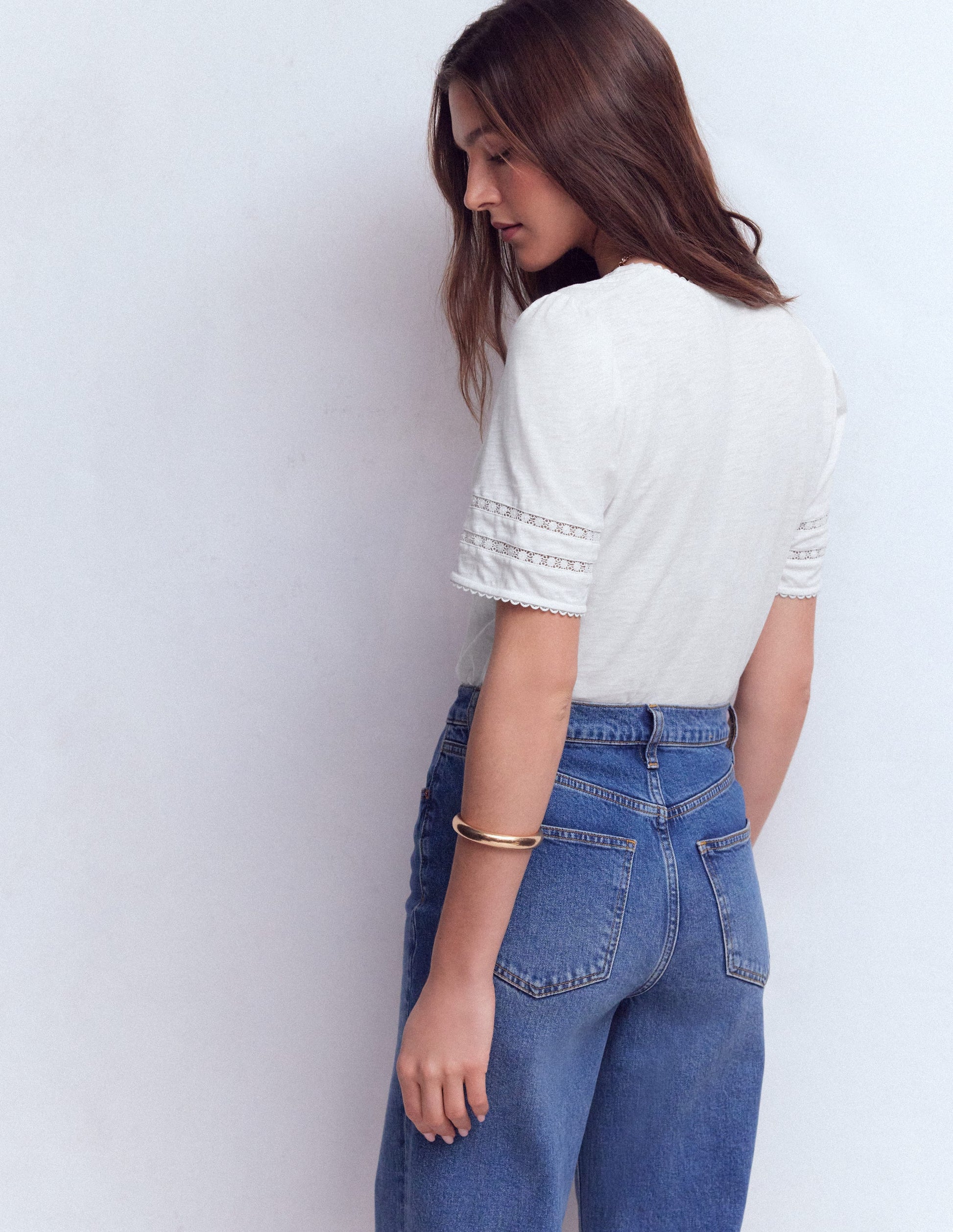 Poppy T-Shirt mit Besatz und V-Ausschnitt-Weiß-3