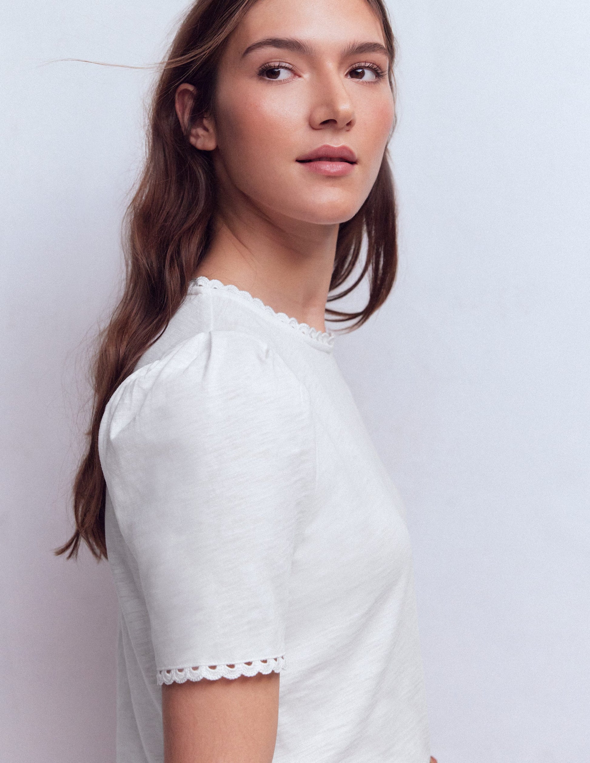 Ali T-Shirt mit Muschelsaum-Weiß-2