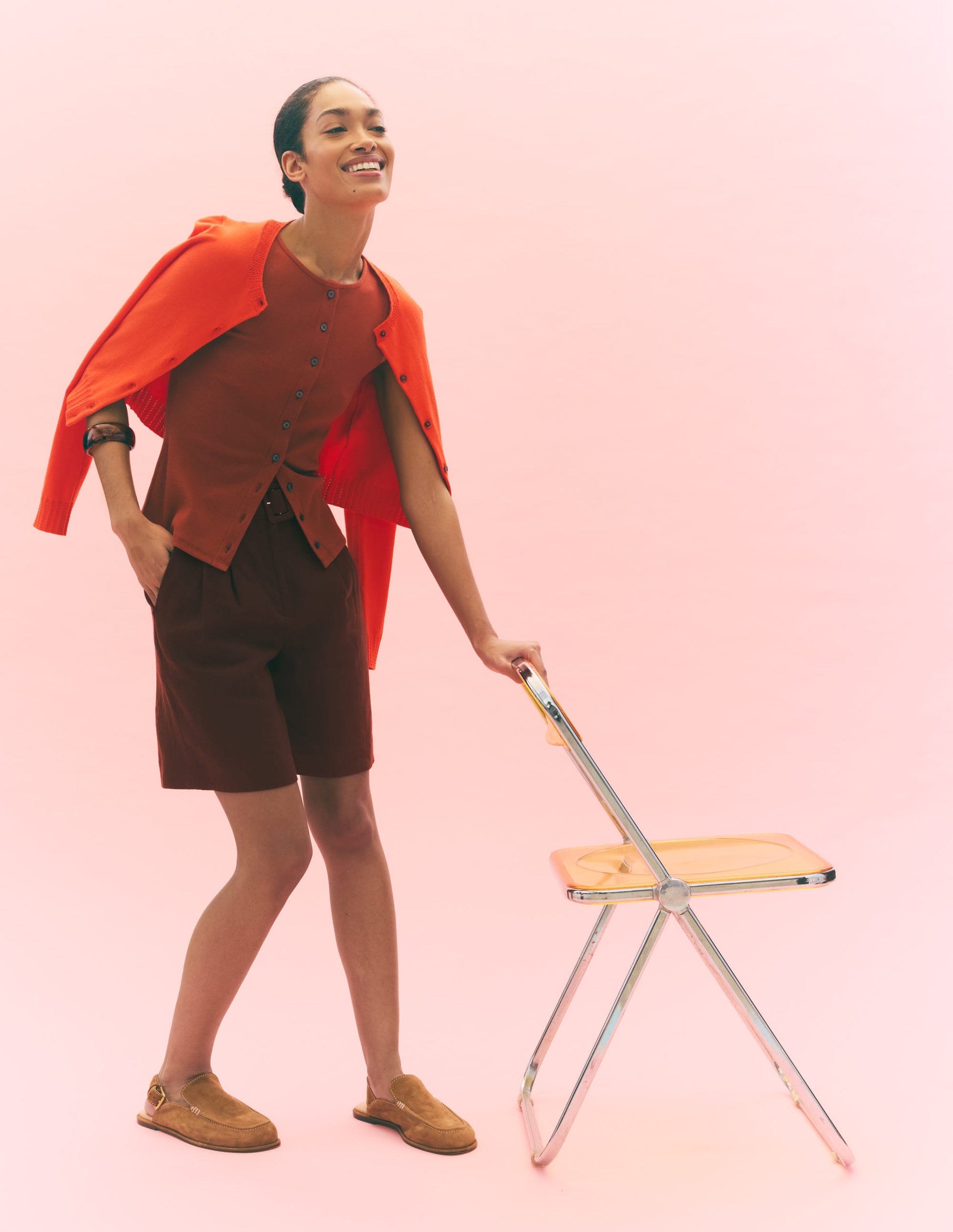 Evie Rippstrick-Top mit durchgehender Knopfleiste-Braun-Orange-5