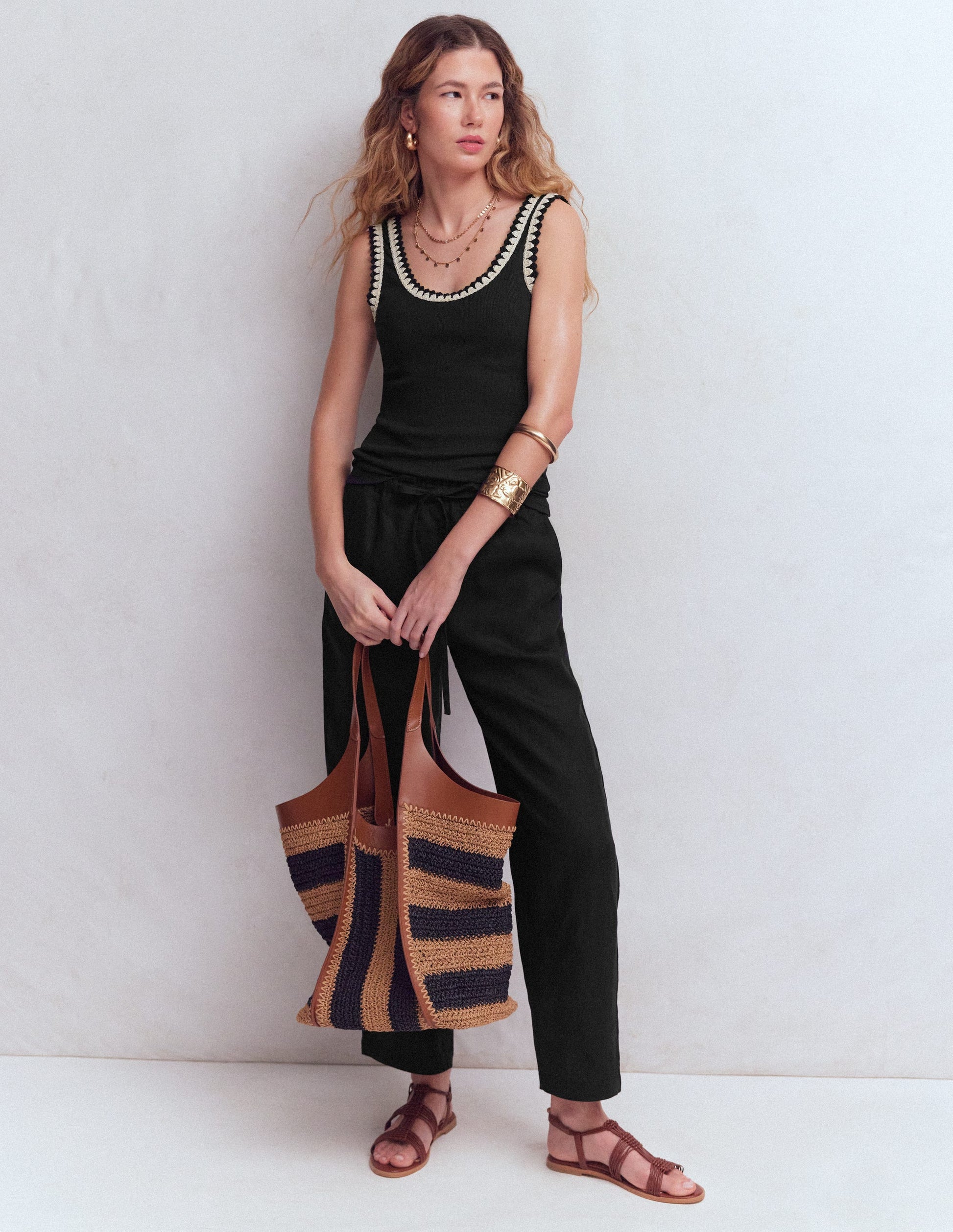 Maddie Top mit Besatz-Schwarz-5