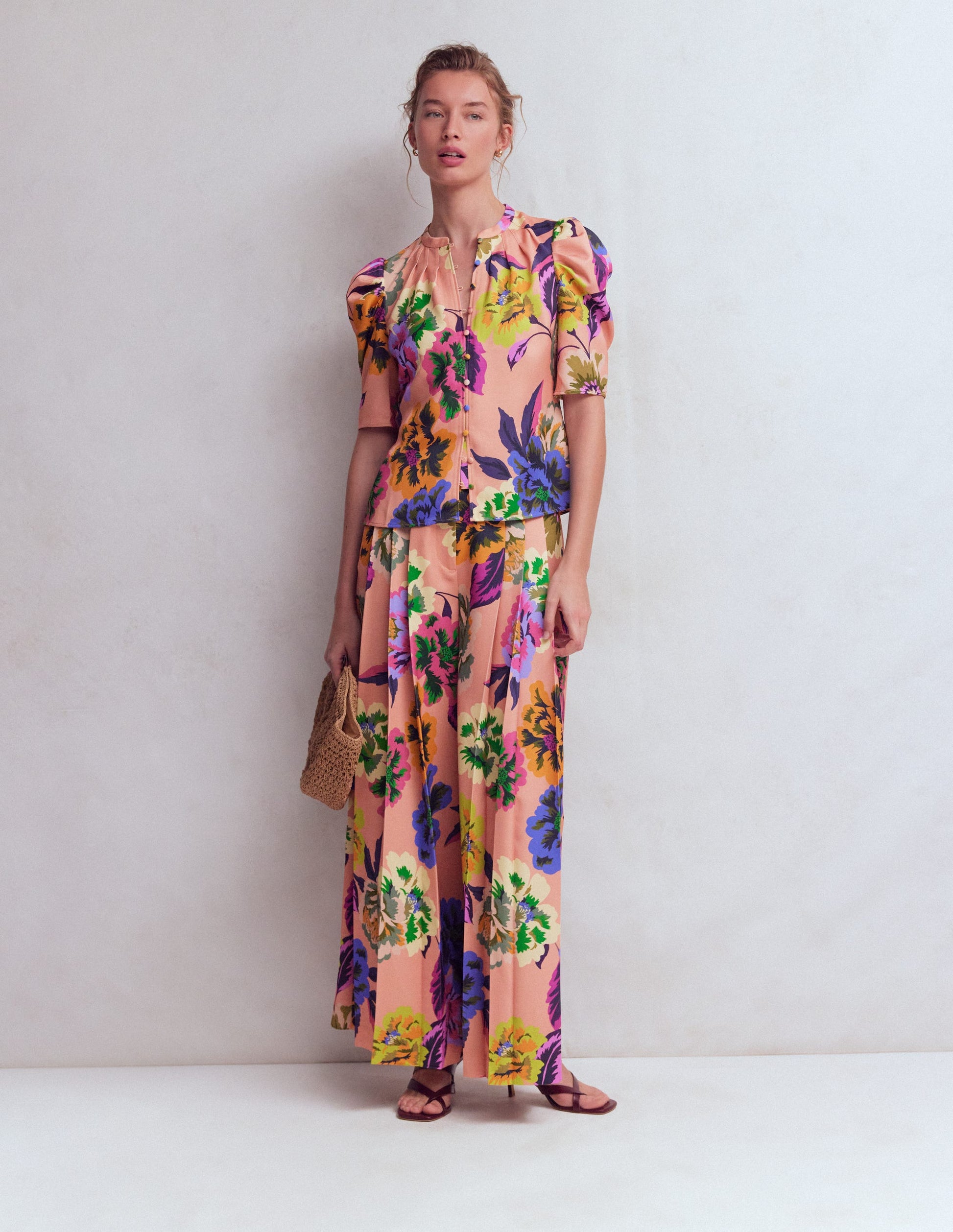 Gerafftes Oberteil mit Keulenärmeln-Bunt, Opulente Blüten-5