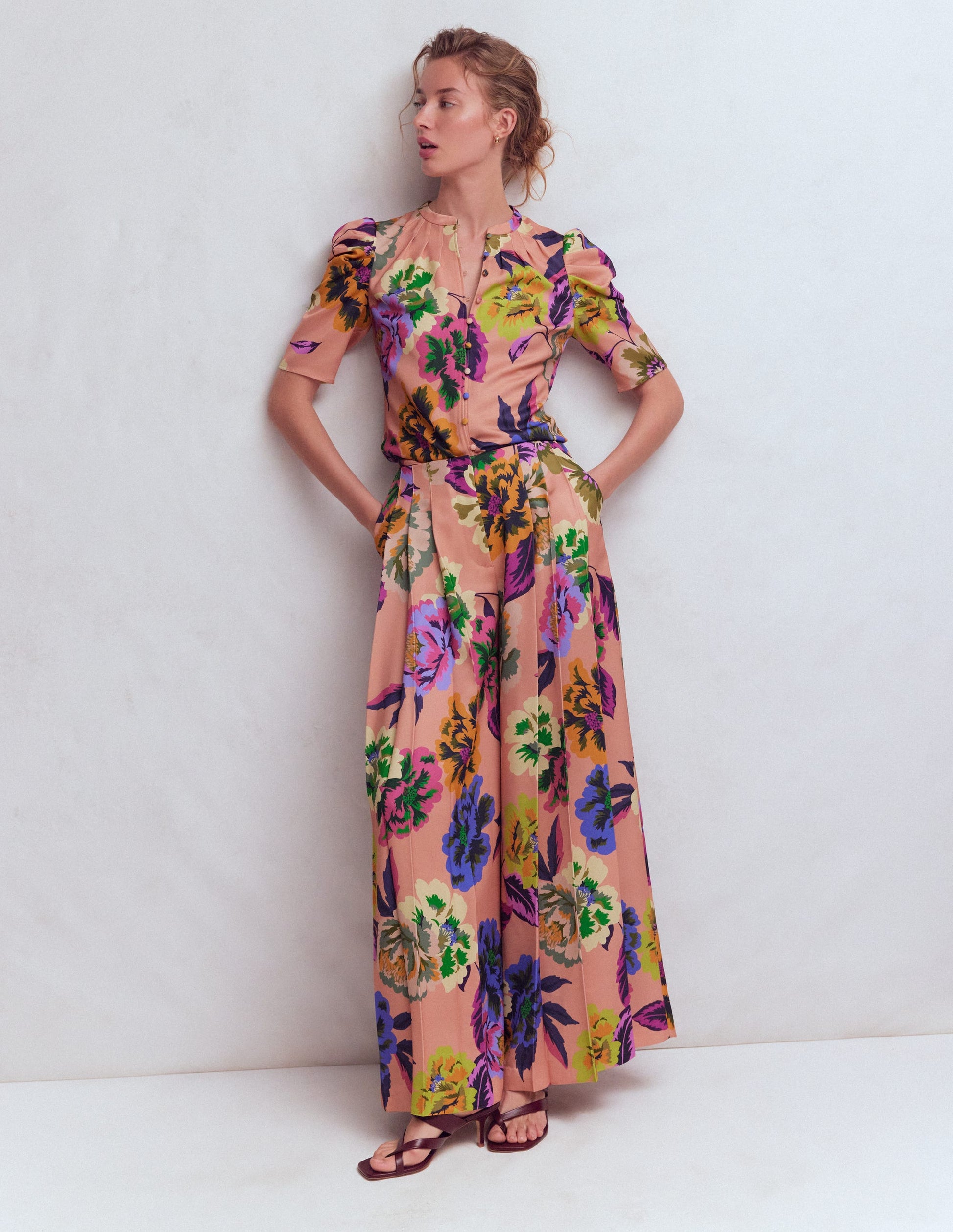 Gerafftes Oberteil mit Keulenärmeln-Bunt, Opulente Blüten-6