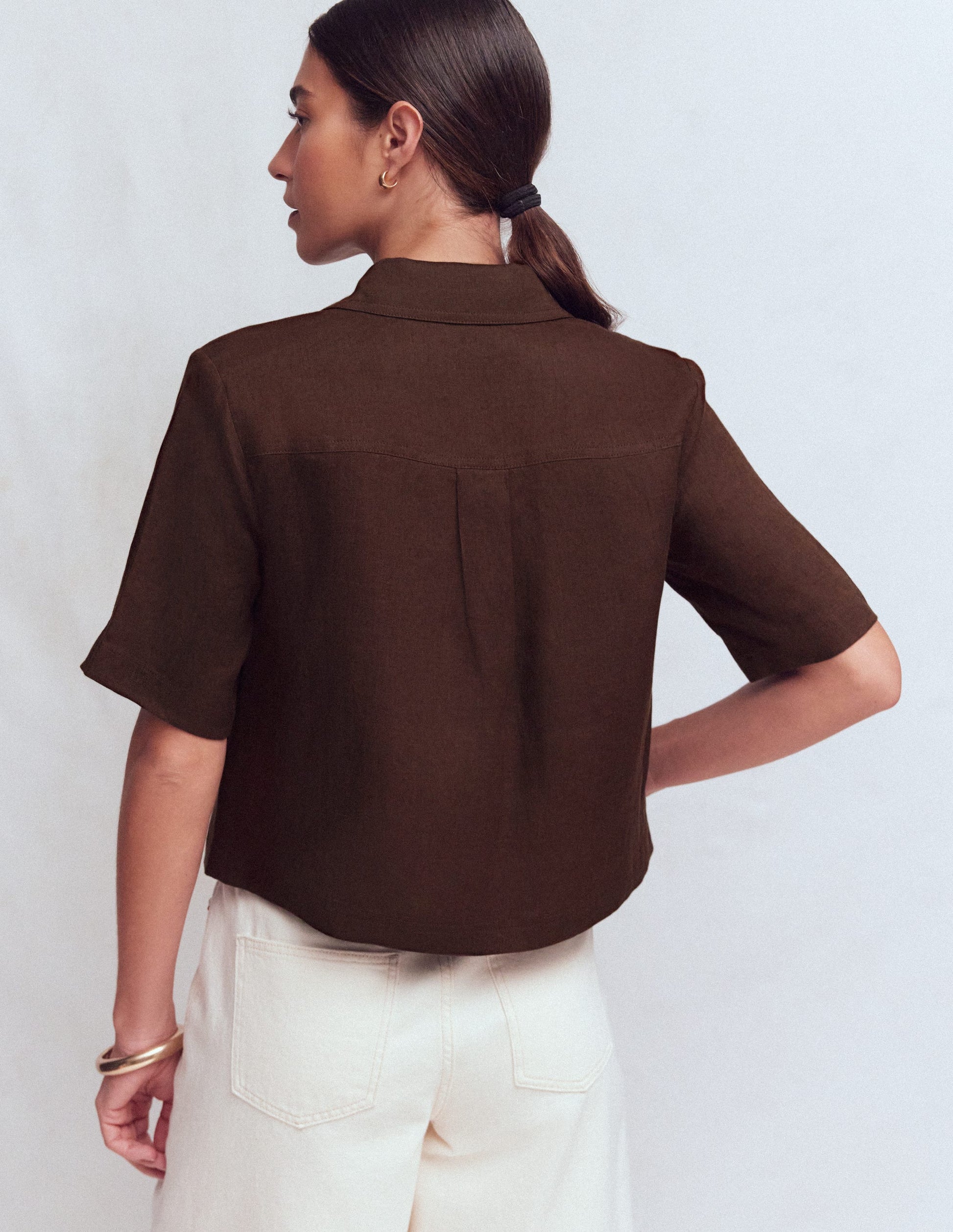 Kurzärmliges Leinenhemd-Bitterschokolade-3