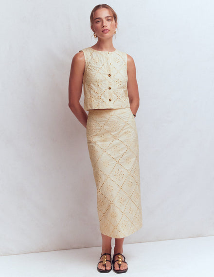 Andrea Baumwolltop zum Überwerfen-Naturweiß mit Lochstickerei