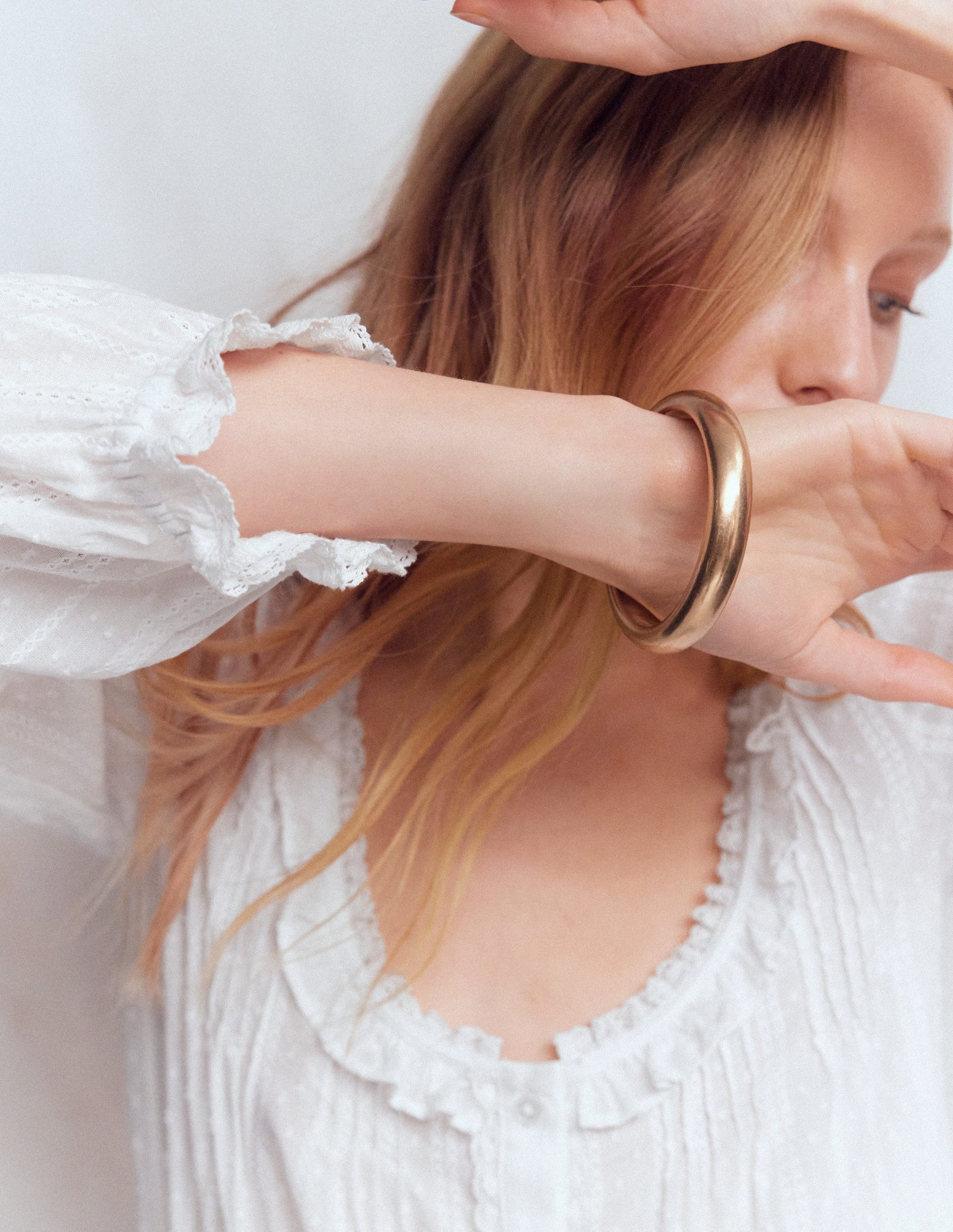 Rüschenoberteil mit tiefem Rundhalsausschnitt-Weiß-2