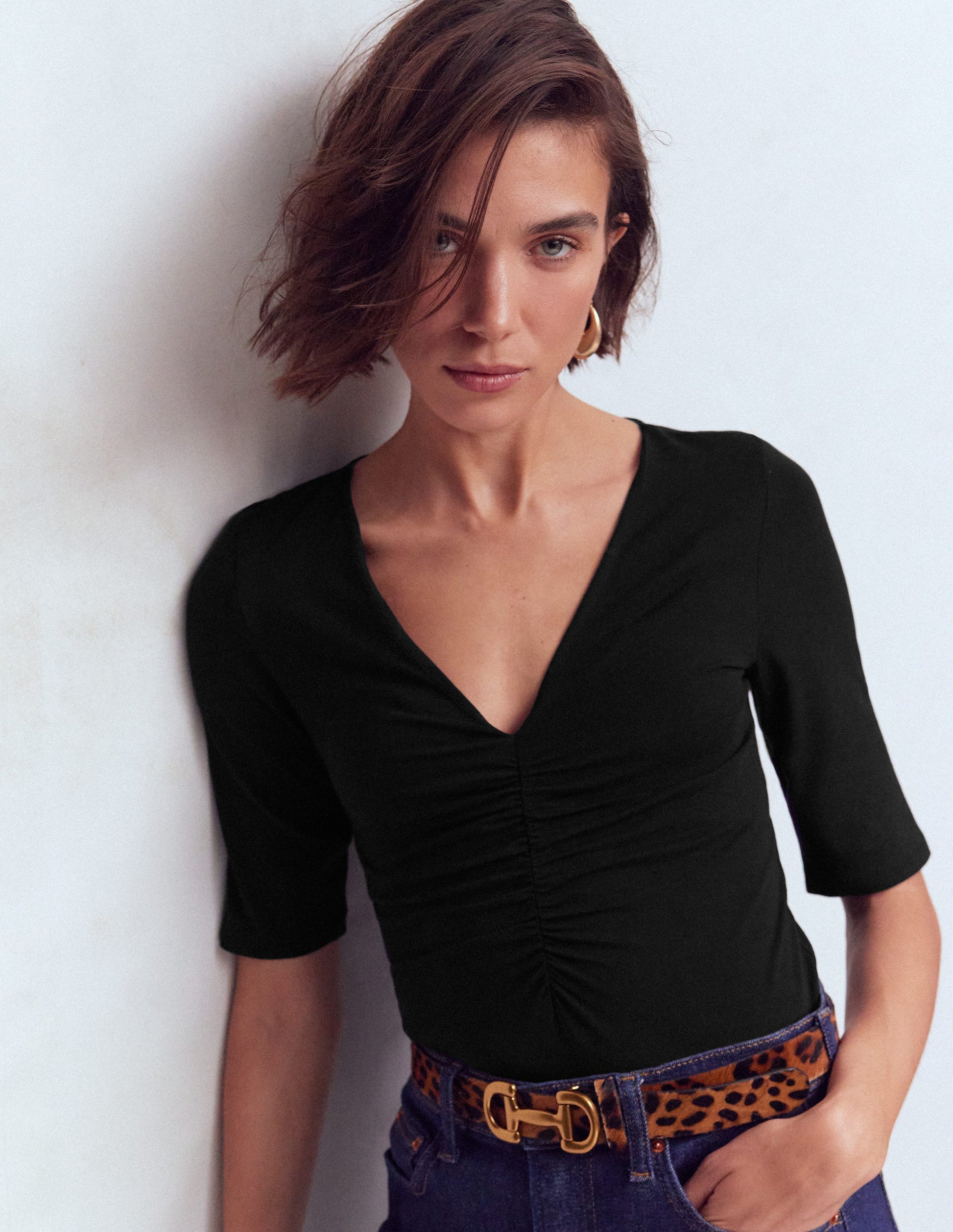 Oberteil mit gerafftem V-Ausschnitt-Schwarz-4