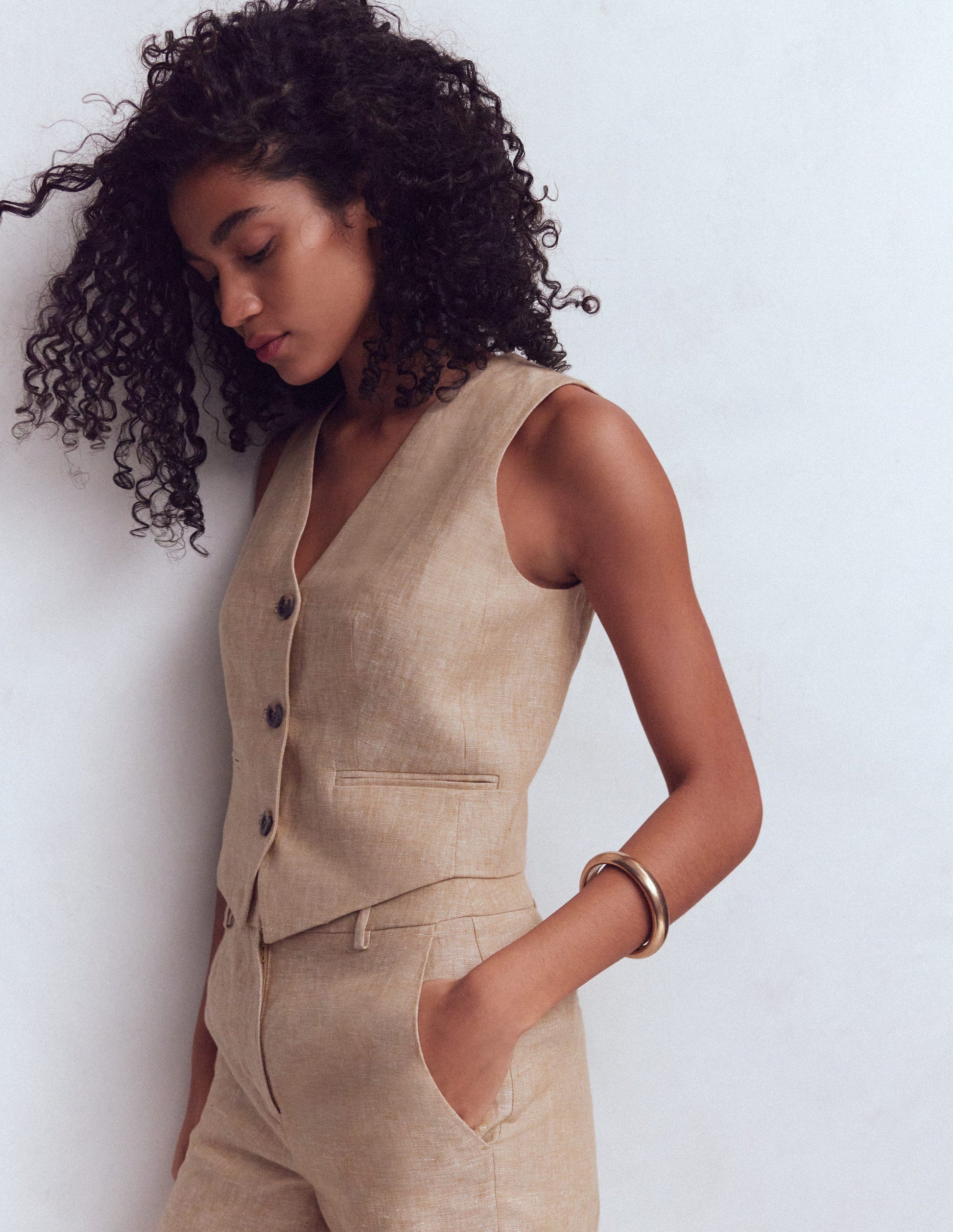 V-neck Linen Waistcoat-Amphora, Chambray-4