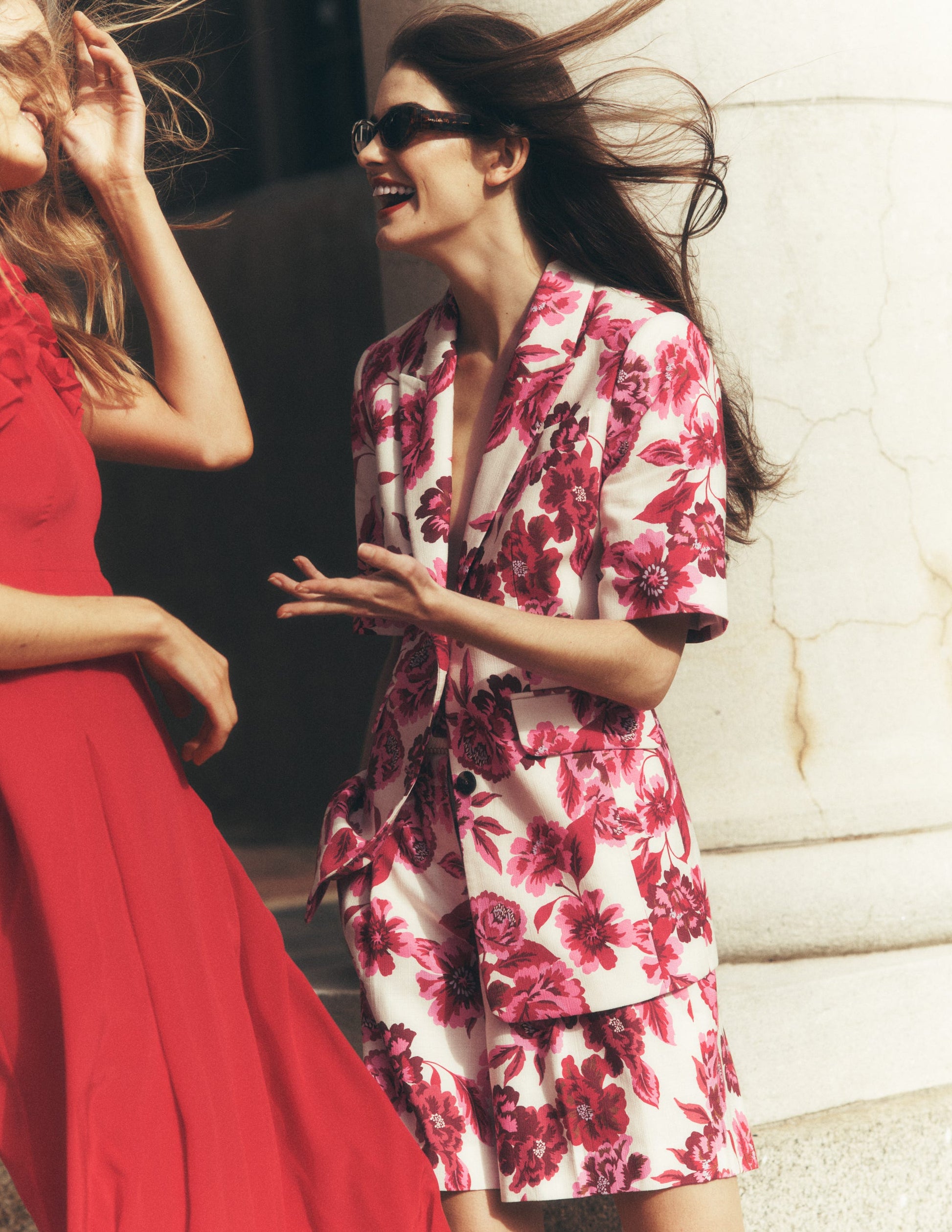 Kurzärmliger Baumwollblazer-Sangria Sunset Pink, Blumenmuster-1