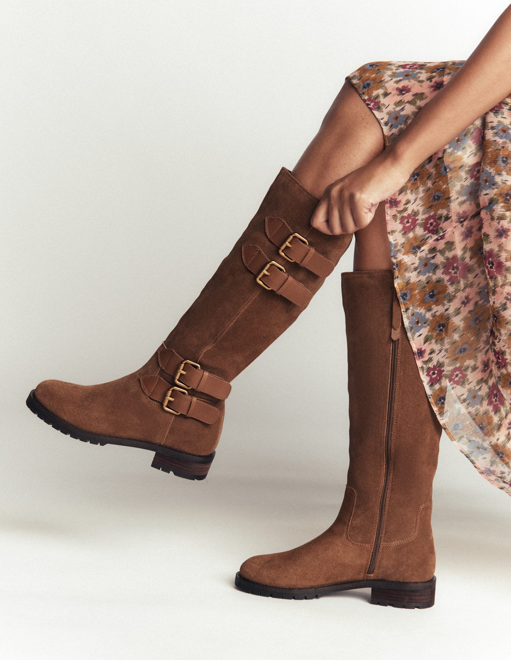 Kniehohe Stiefel mit Schnallen-Hellbraun-2