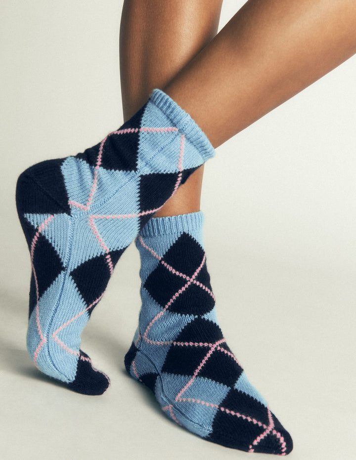 Kuschelige Stricksocken-Argyle-Muster