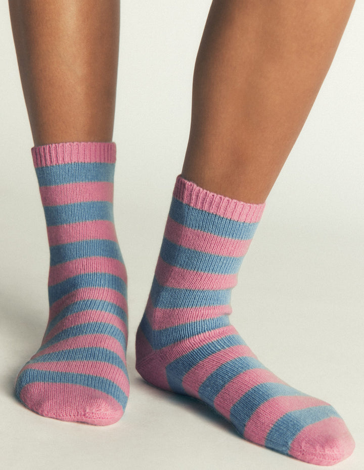 Kuschelige Stricksocken-Bunt