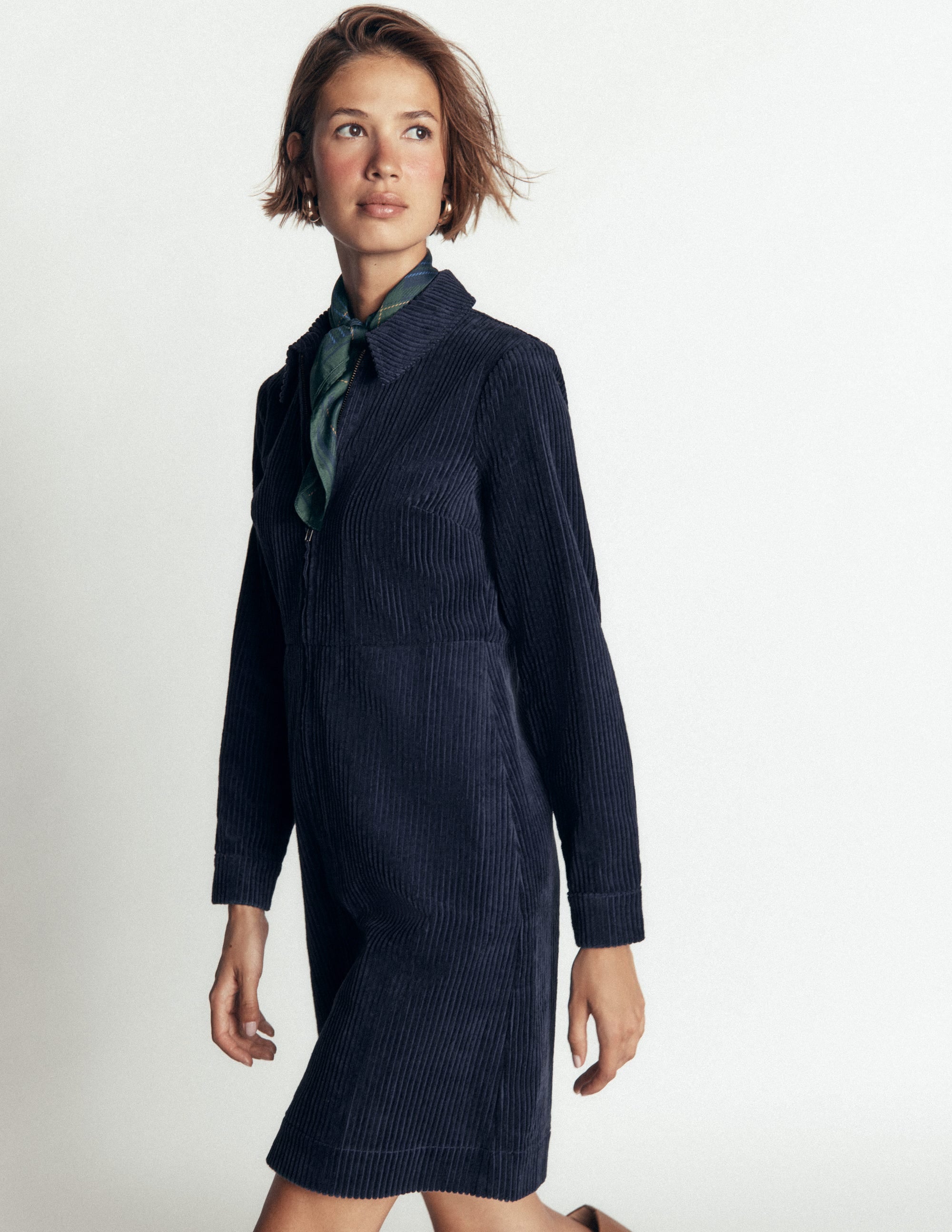 Bronte Kurzes Cordkleid-Marineblau - Image 5