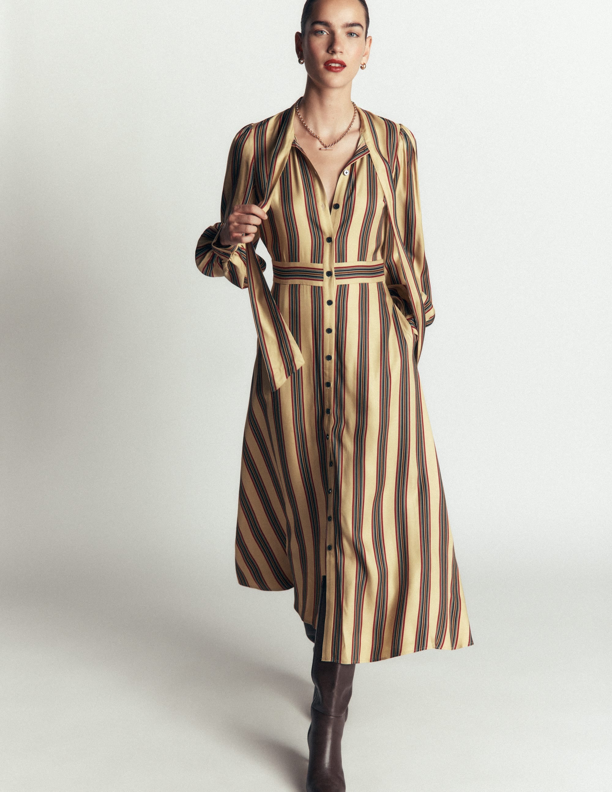 Hemdblusenkleid mit Schleifendetail-Bunt, Schuluniform Streifen - Image 5