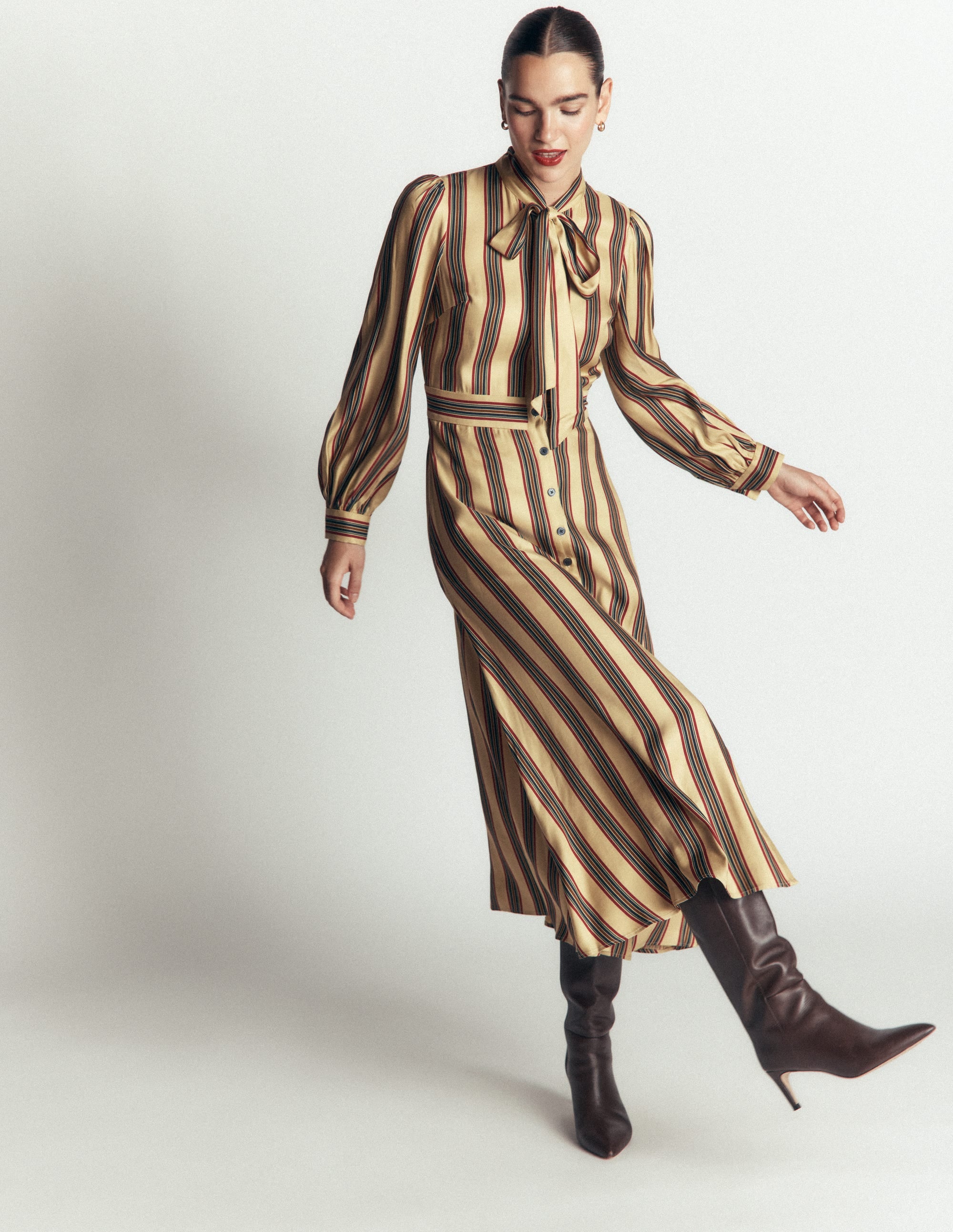 Hemdblusenkleid mit Schleifendetail-Bunt, Schuluniform Streifen - Image 6