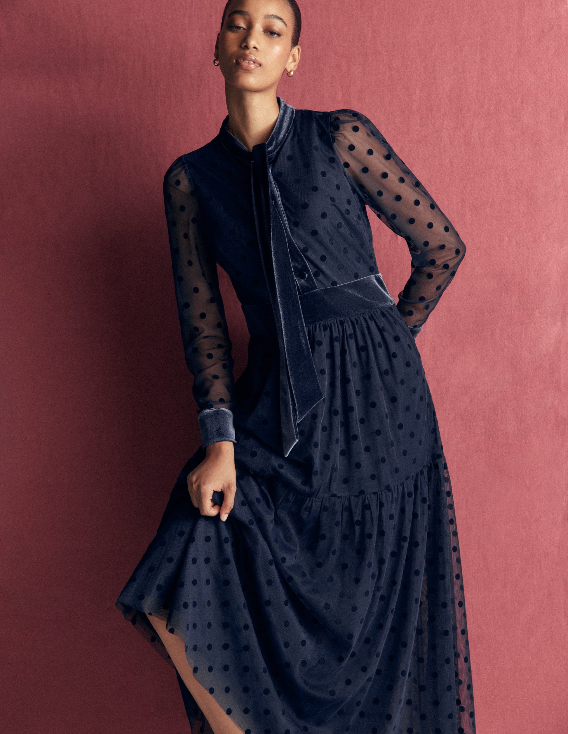 Gestuftes Tüllkleid mit Bindeverschluss am Hals-Marineblau-3