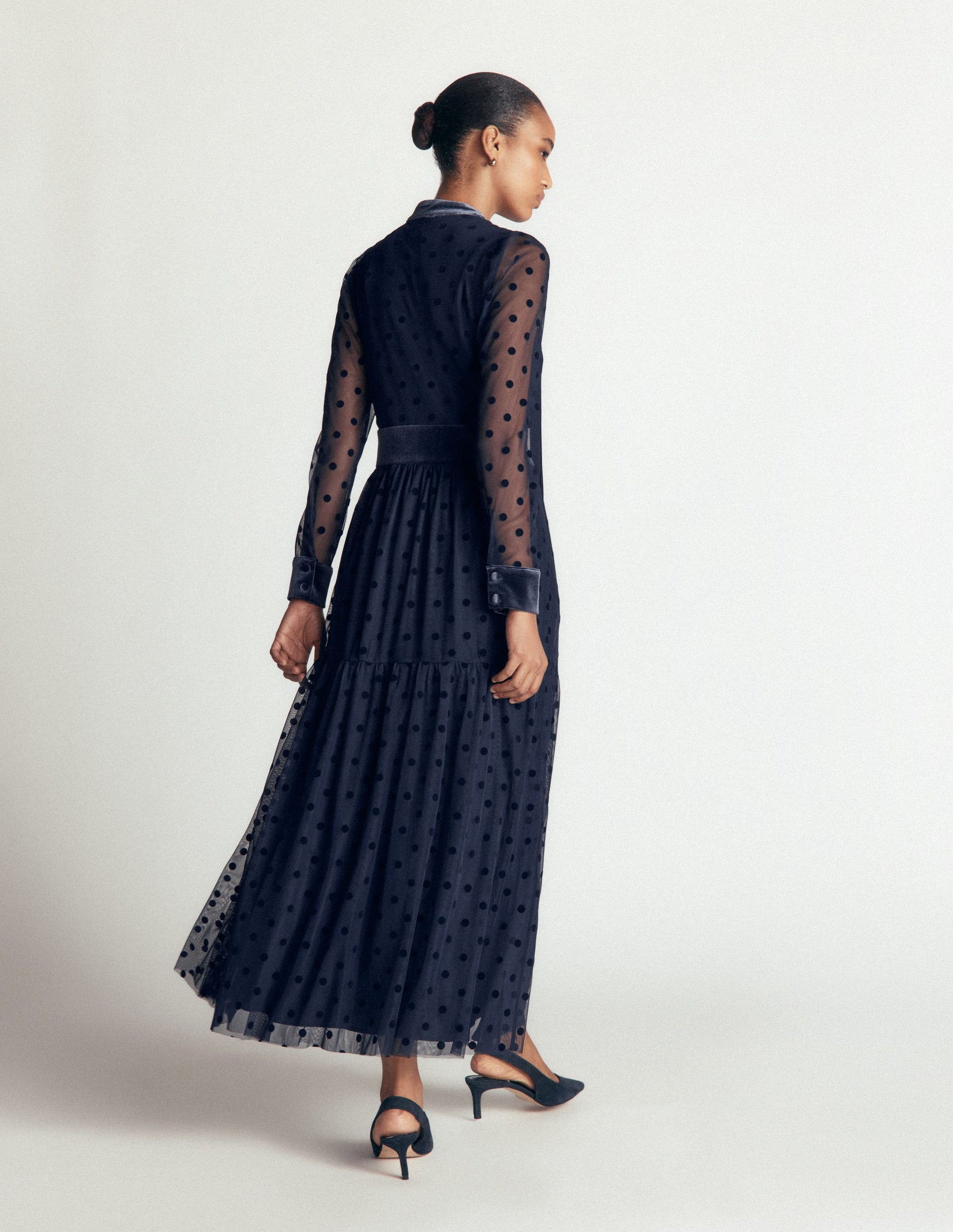 Gestuftes Tüllkleid mit Bindeverschluss am Hals-Marineblau-5
