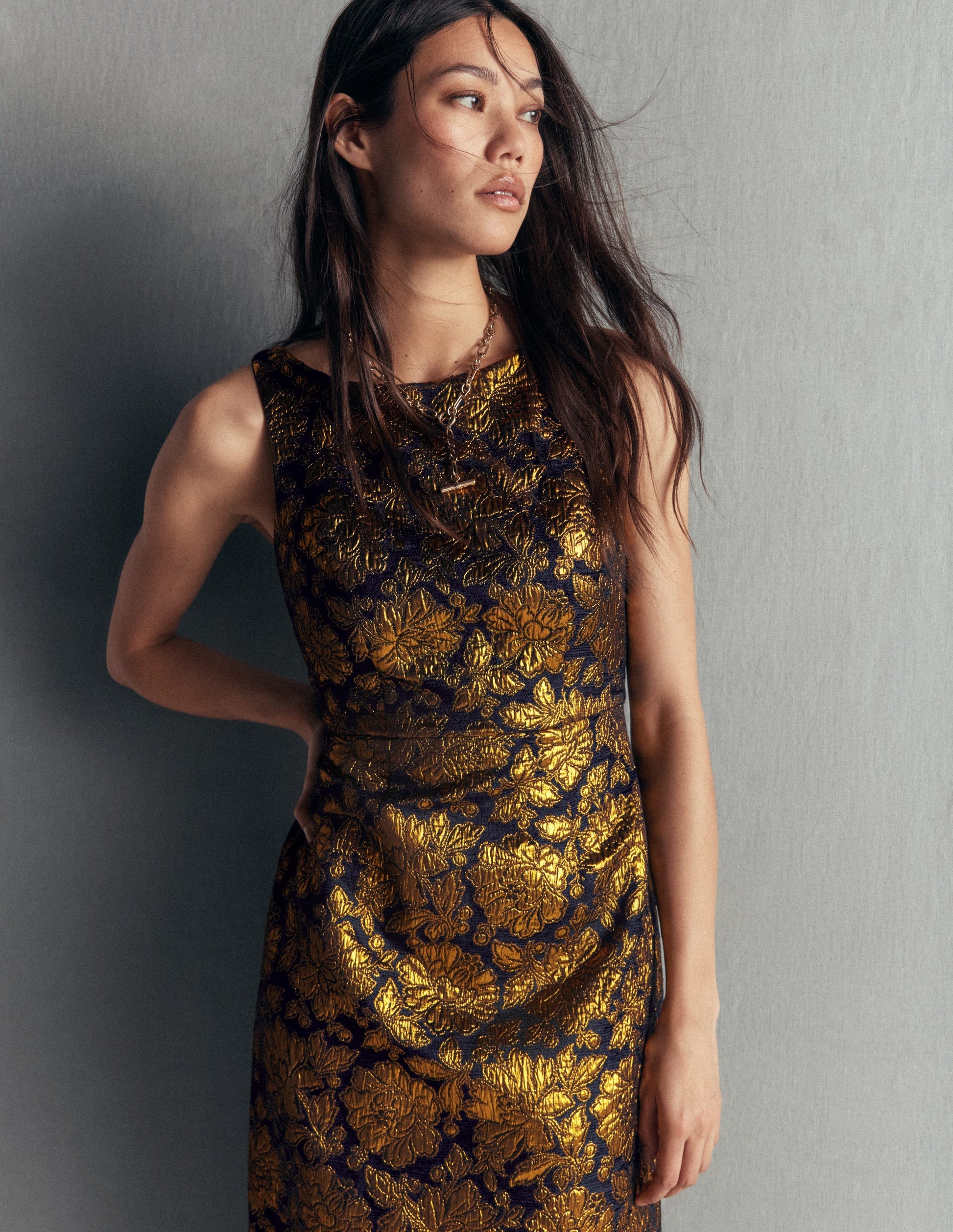 Jacquardkleid mit U-Boot-Ausschnitt-Gold Blumenmuster Jacquard-6