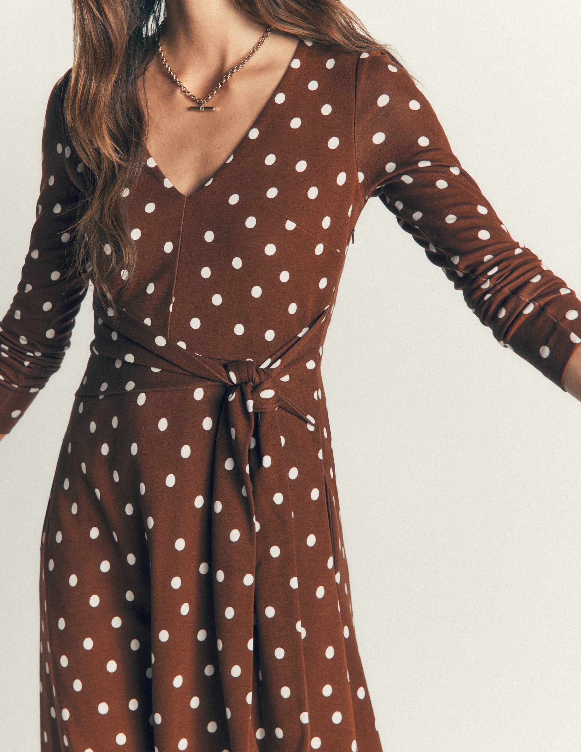 Ponte-Kleid mit Bindegürtel-Umbra, Gemalte Tupfen-2