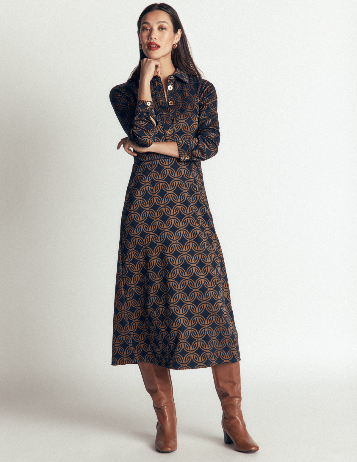 Etta Ponte-Kleid mit Paspelierung-Marineblau, Geo-Parade Monochrom-5