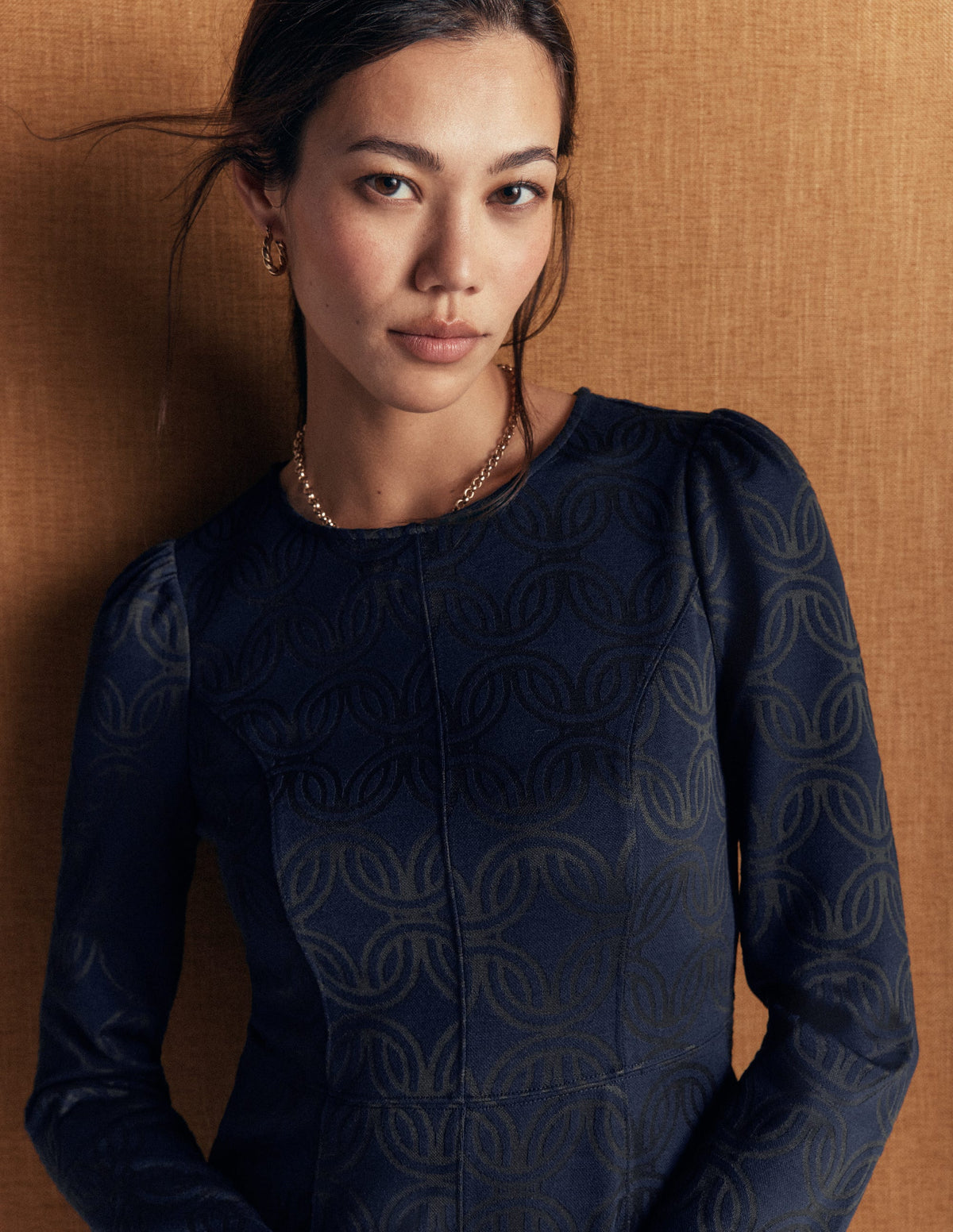 Marla Ottoman-Kleid mit Ziernähten-Marineblau und Waldlichtung Jacquard - Image 2