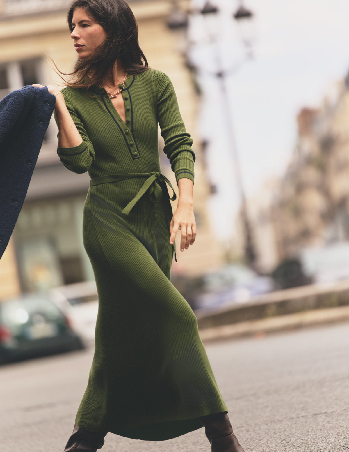 Paula Geripptes Kleid mit Rundhalsausschnitt-Braunschweigisches Grün, Abendblau - Image 1