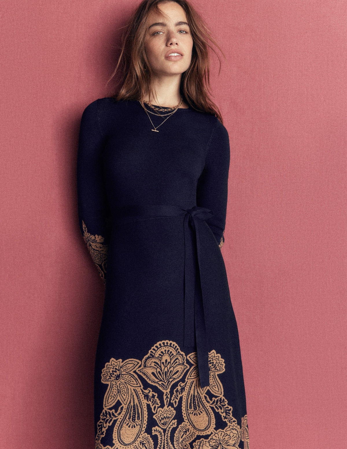 Midi-Jacquardkleid mit Rundhalsausschnitt-Marineblau Motivdruck-1