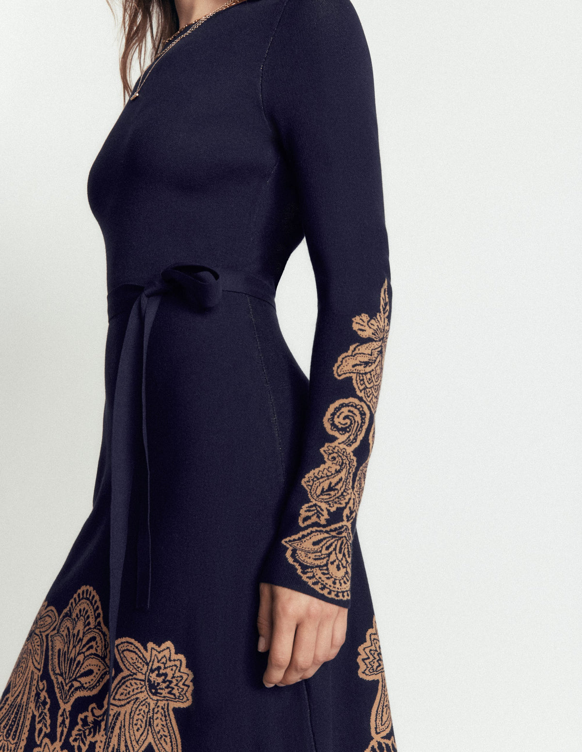 Midi-Jacquardkleid mit Rundhalsausschnitt-Marineblau Motivdruck-6