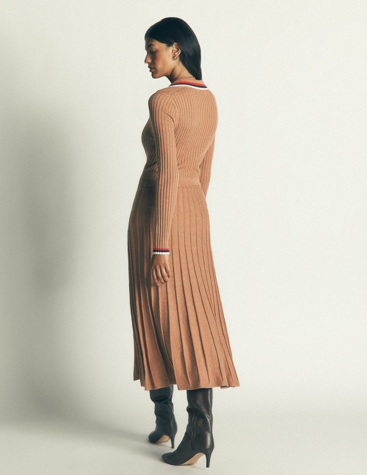 Geripptes Henley-Strickkleid-Camel Meliert - Image 3