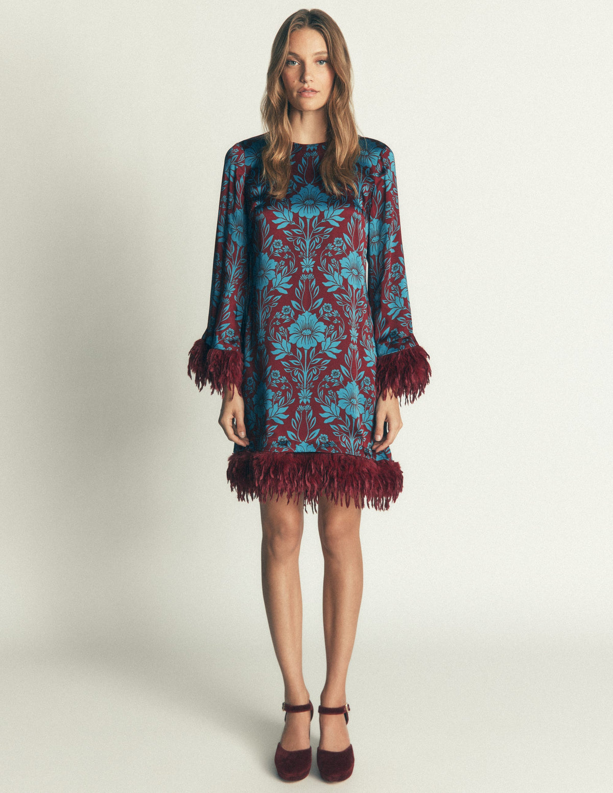 Robe en satin à fausses plumes-Motif Flourishing Sprig bleu sarcelle cristallin-6