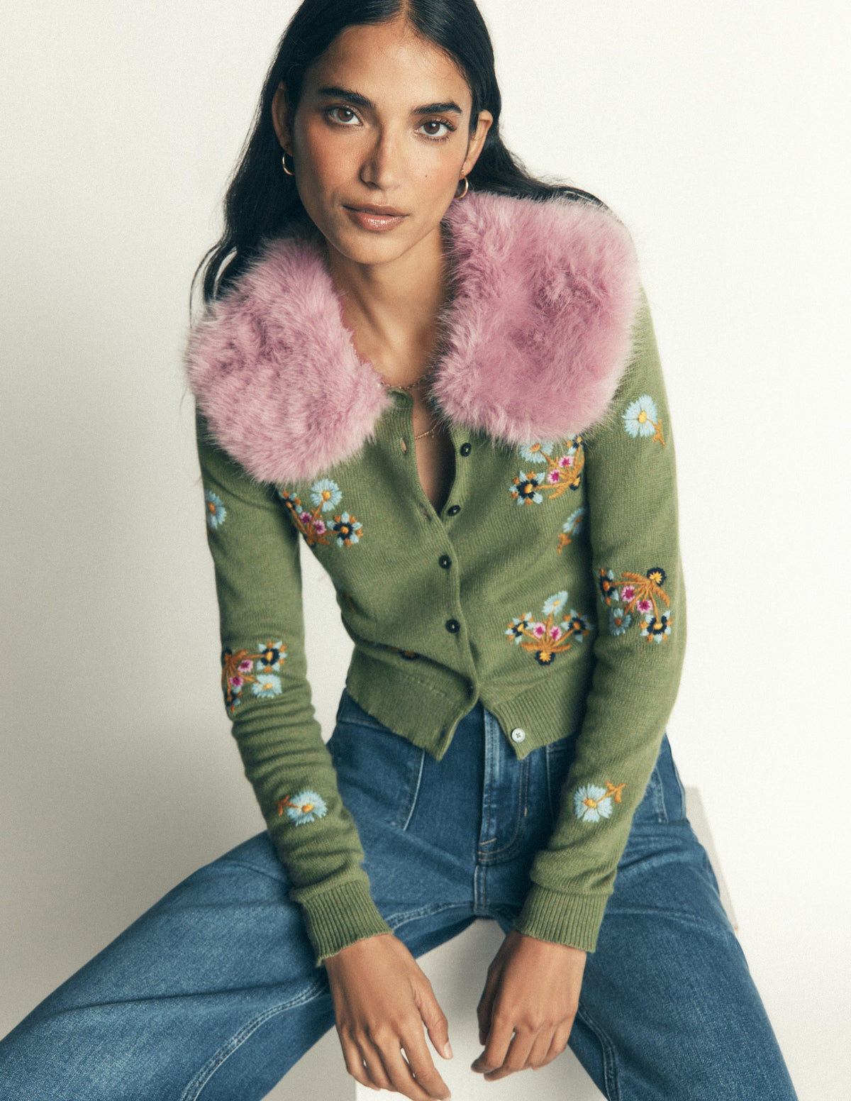 Verkürzte Strickjacke mit Fellkragen-Lorbeergrün, Bestickt-2