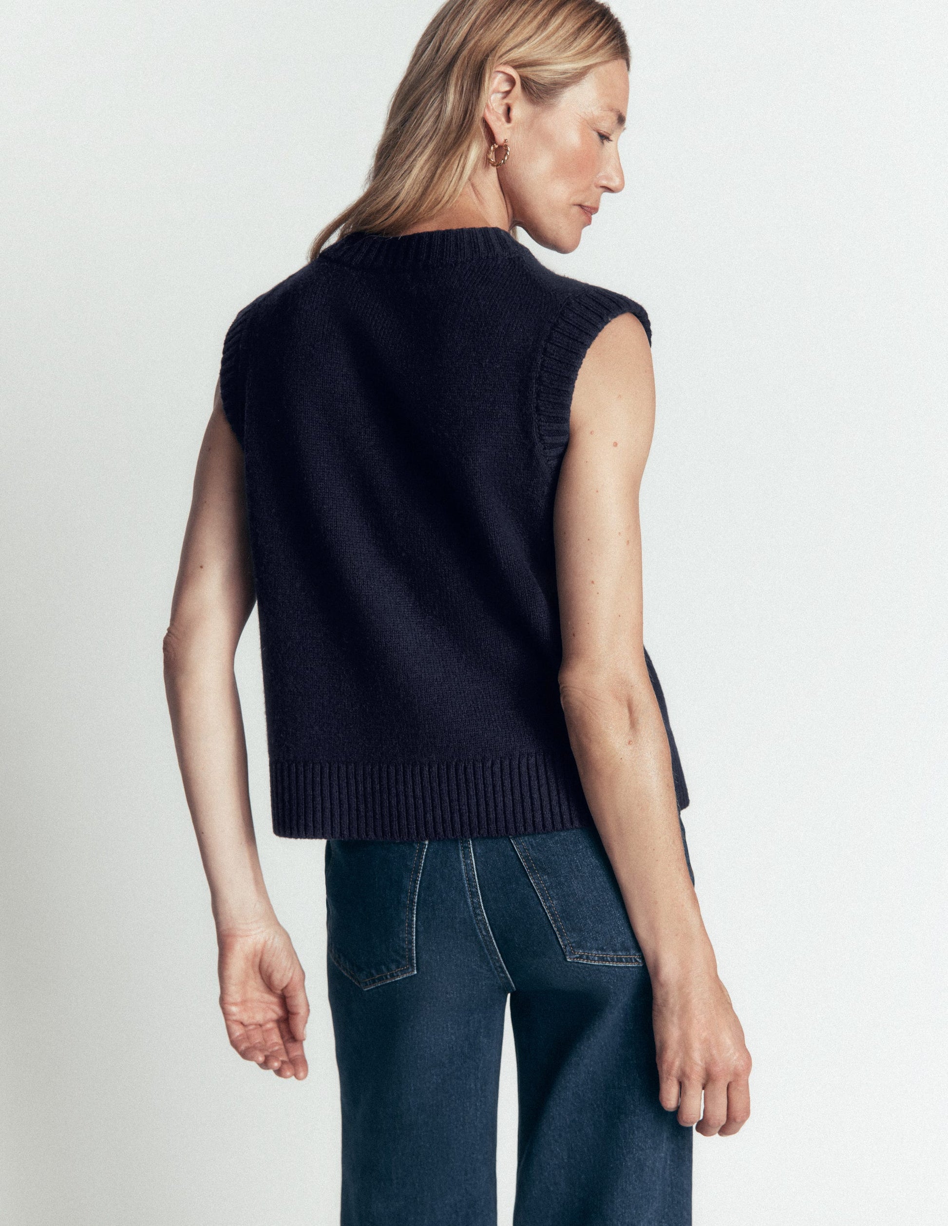 Marta Weste aus Merinowolle-Marineblau-3