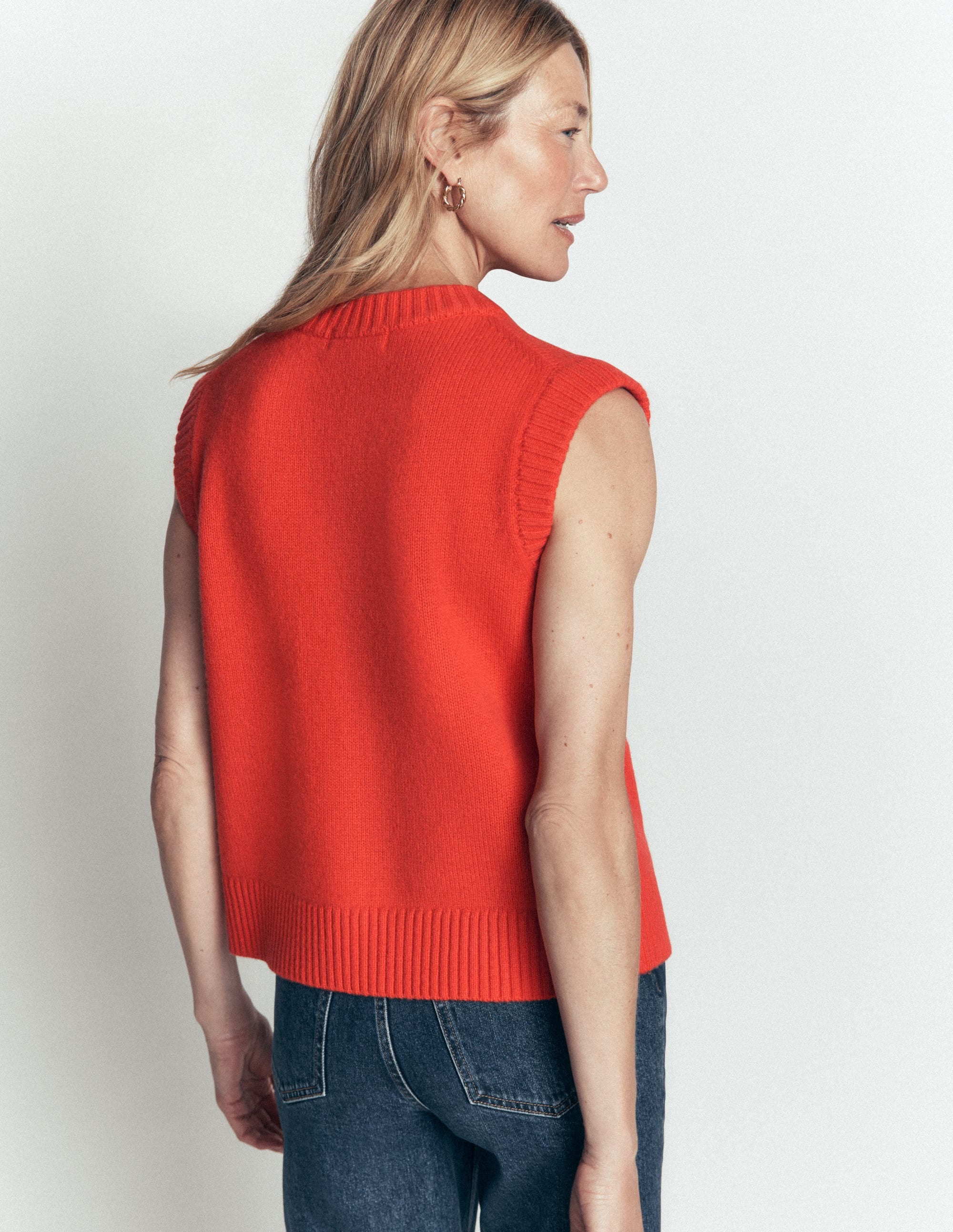 Marta Weste aus Merinowolle-Abendrot-Orange - Image 3