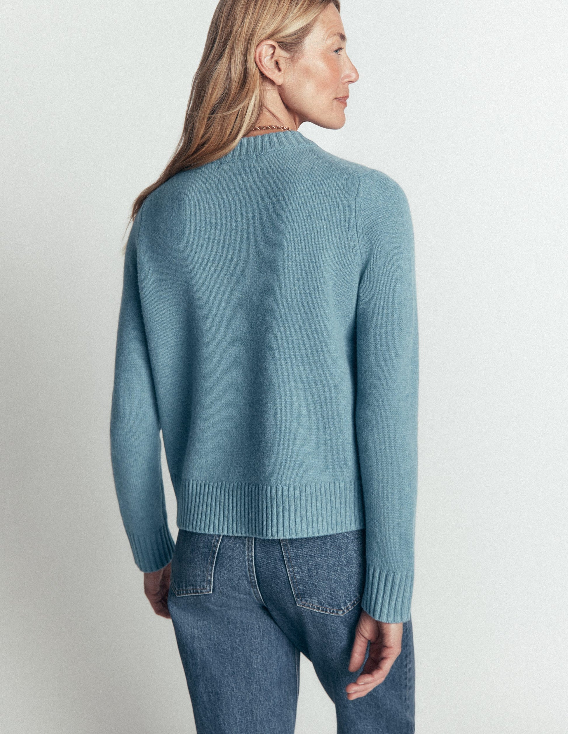 Marta Pullover aus Merinowolle mit Rundhalsausschnitt-Blau Aura-3