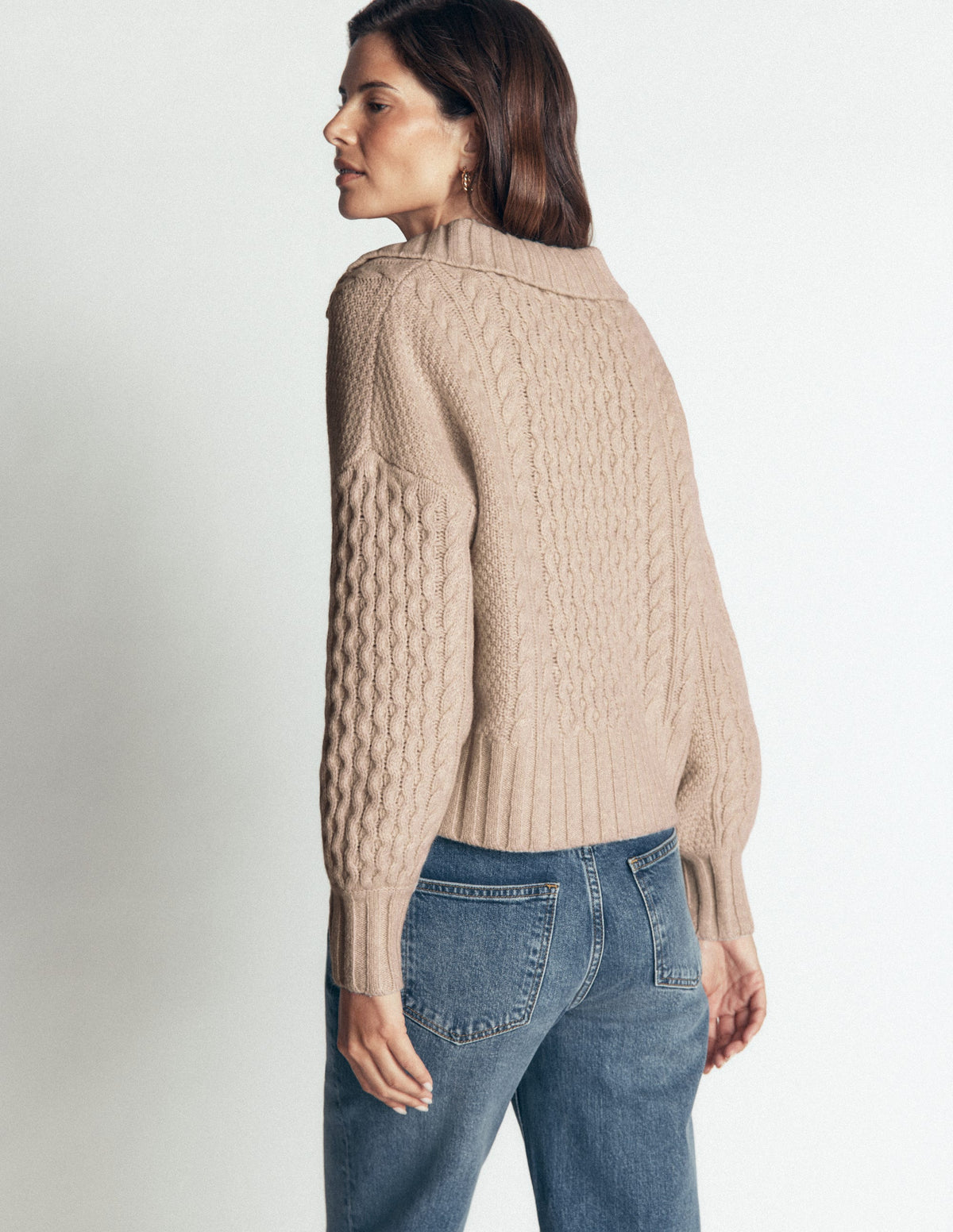 Pullover mit Zopfmuster und Kragen-Beige - Image 4