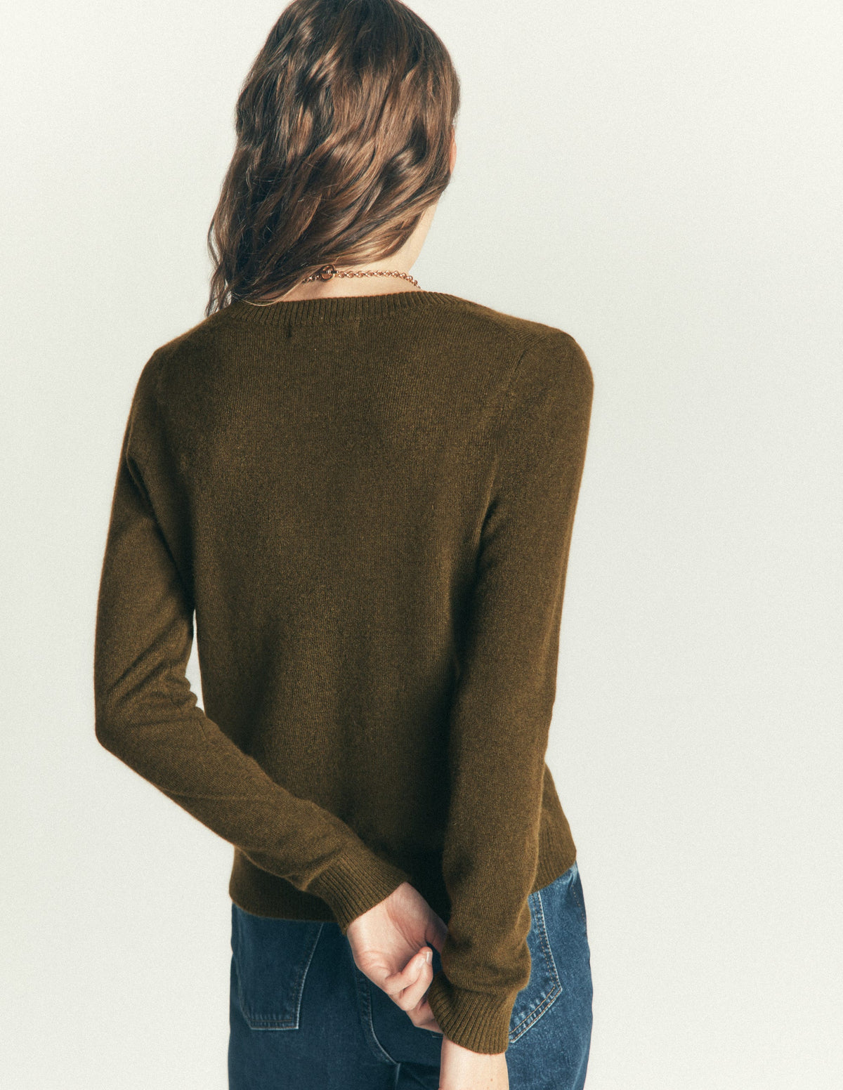Elsie Kaschmirpullover mit V-Ausschnitt-Jagdgrün-3