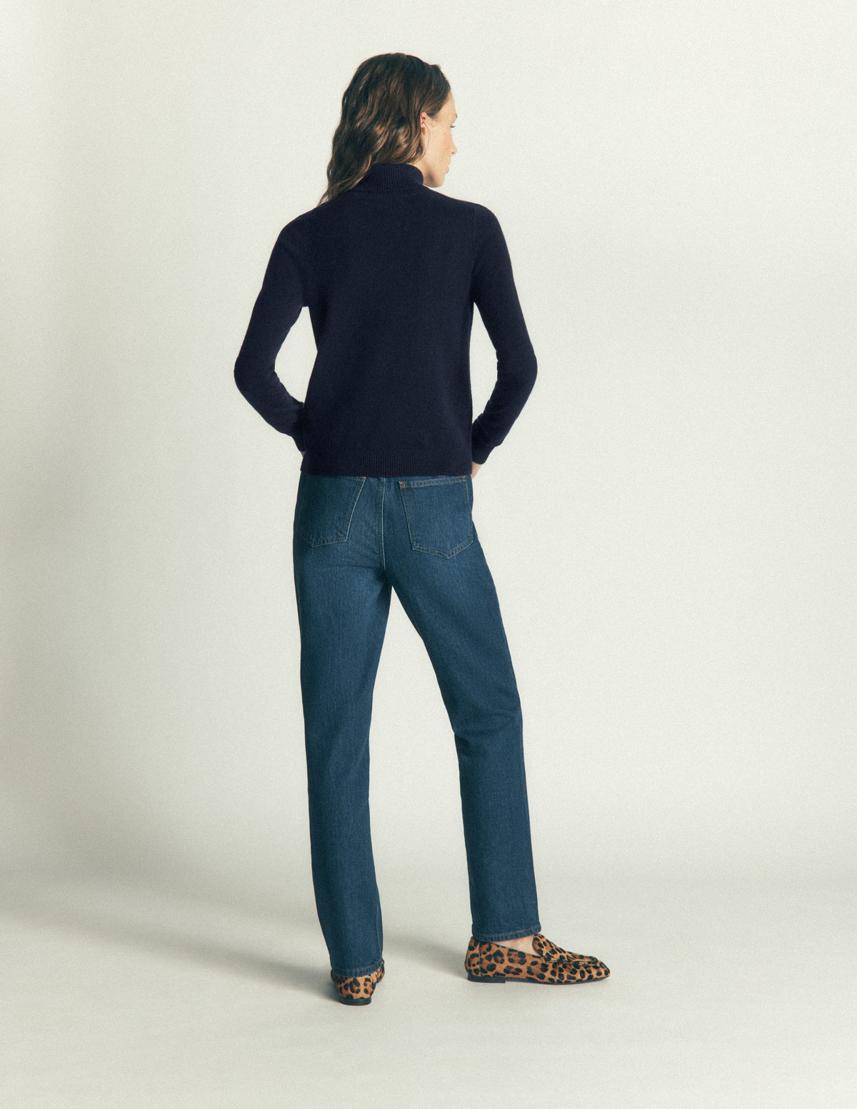 Elsie Rollkragenpullover aus Kaschmir-Marineblau-6