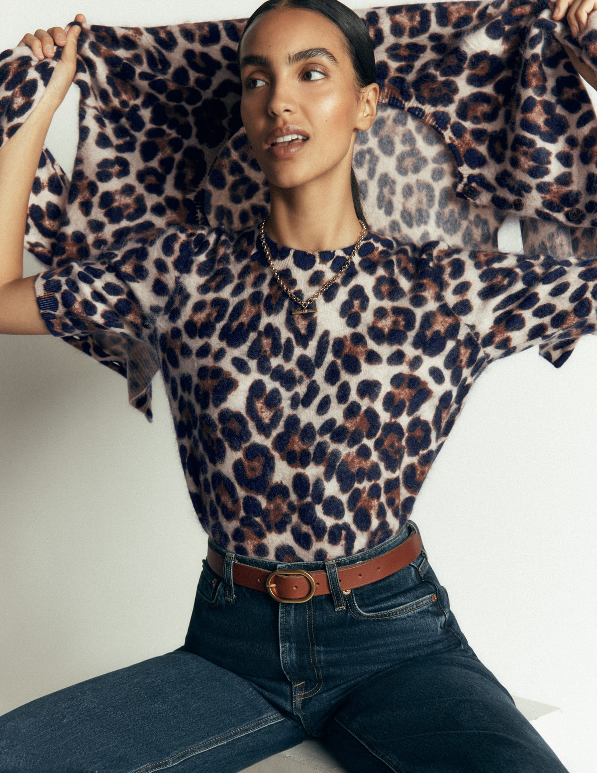 Kat T-Shirt aus gebürstetem Kaschmir-Camel, Leopard - Image 1