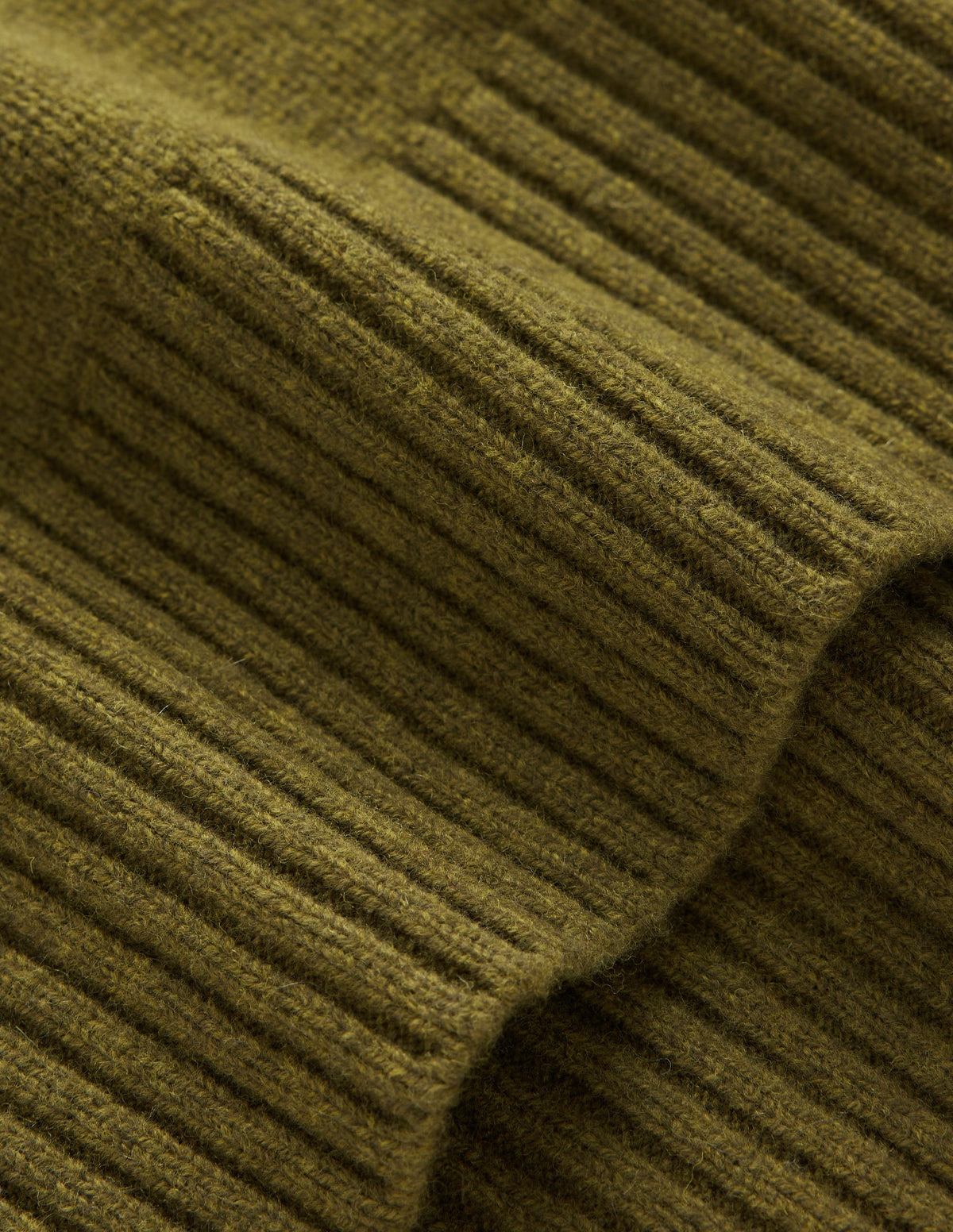Marta Langer Merino-Pullover-Ockergrün-7