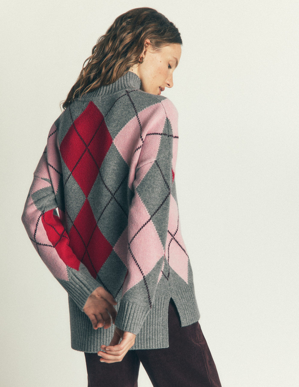 Marta Langer Merino-Pullover-Grau, Rot, Rosa Argyle - Image 3