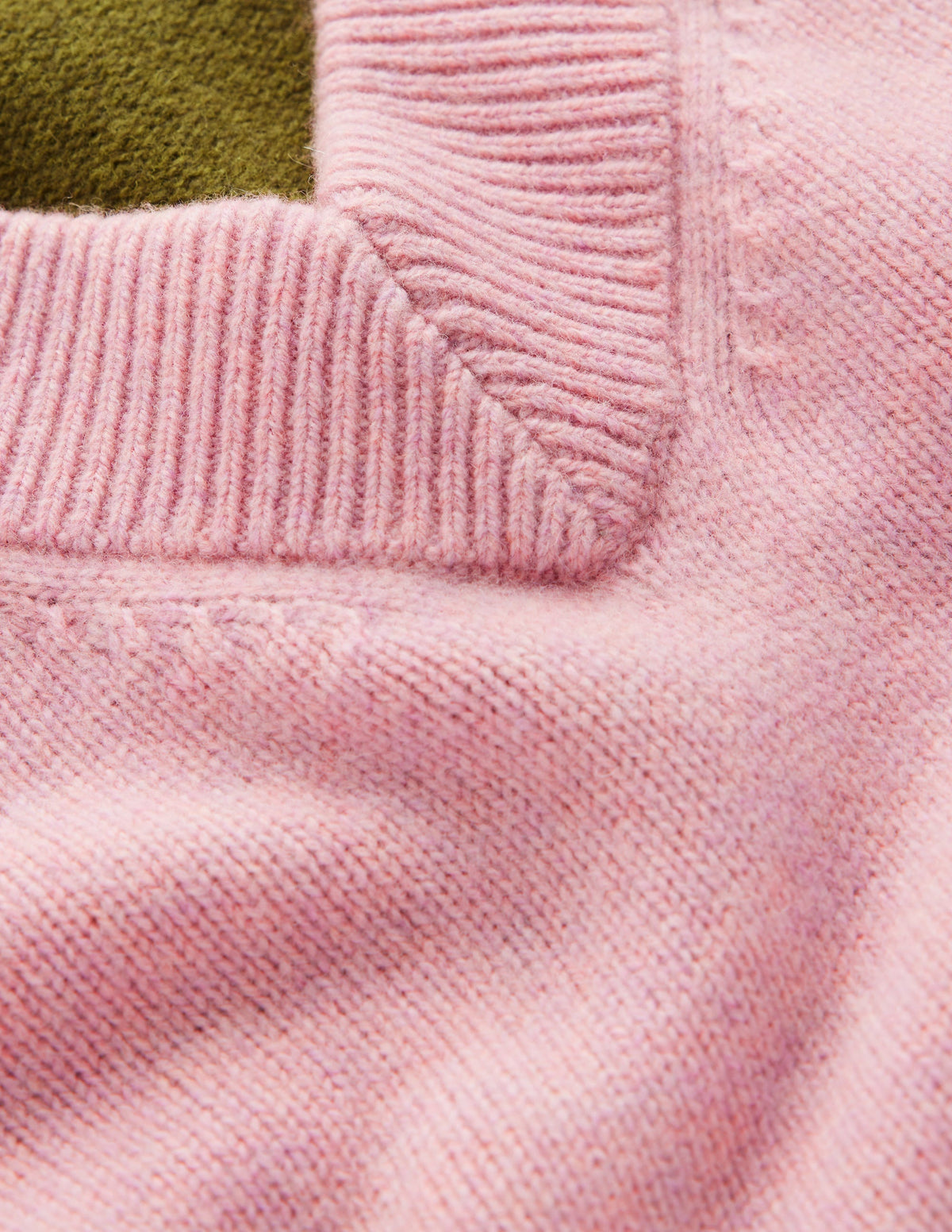 Marta Merino-Pullover mit V-Ausschnitt-Rosé, Grün Color Blocking-8