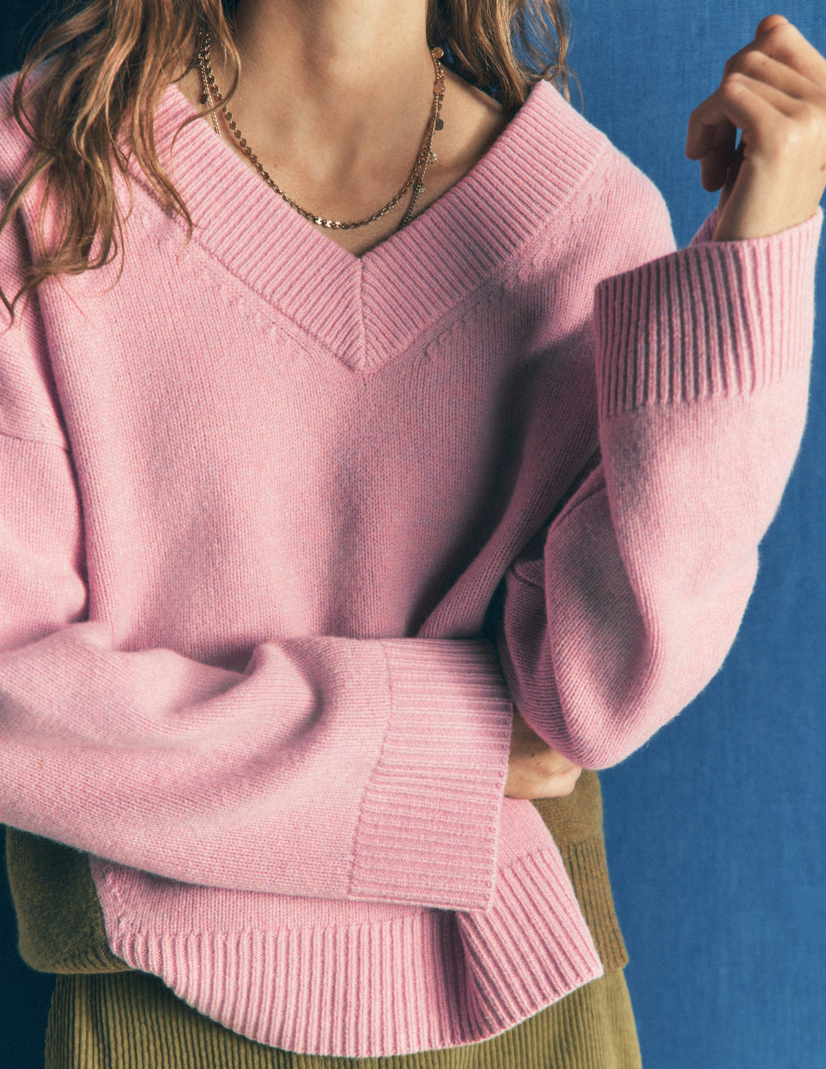 Marta Merino-Pullover mit V-Ausschnitt-Rosé, Grün Color Blocking-3