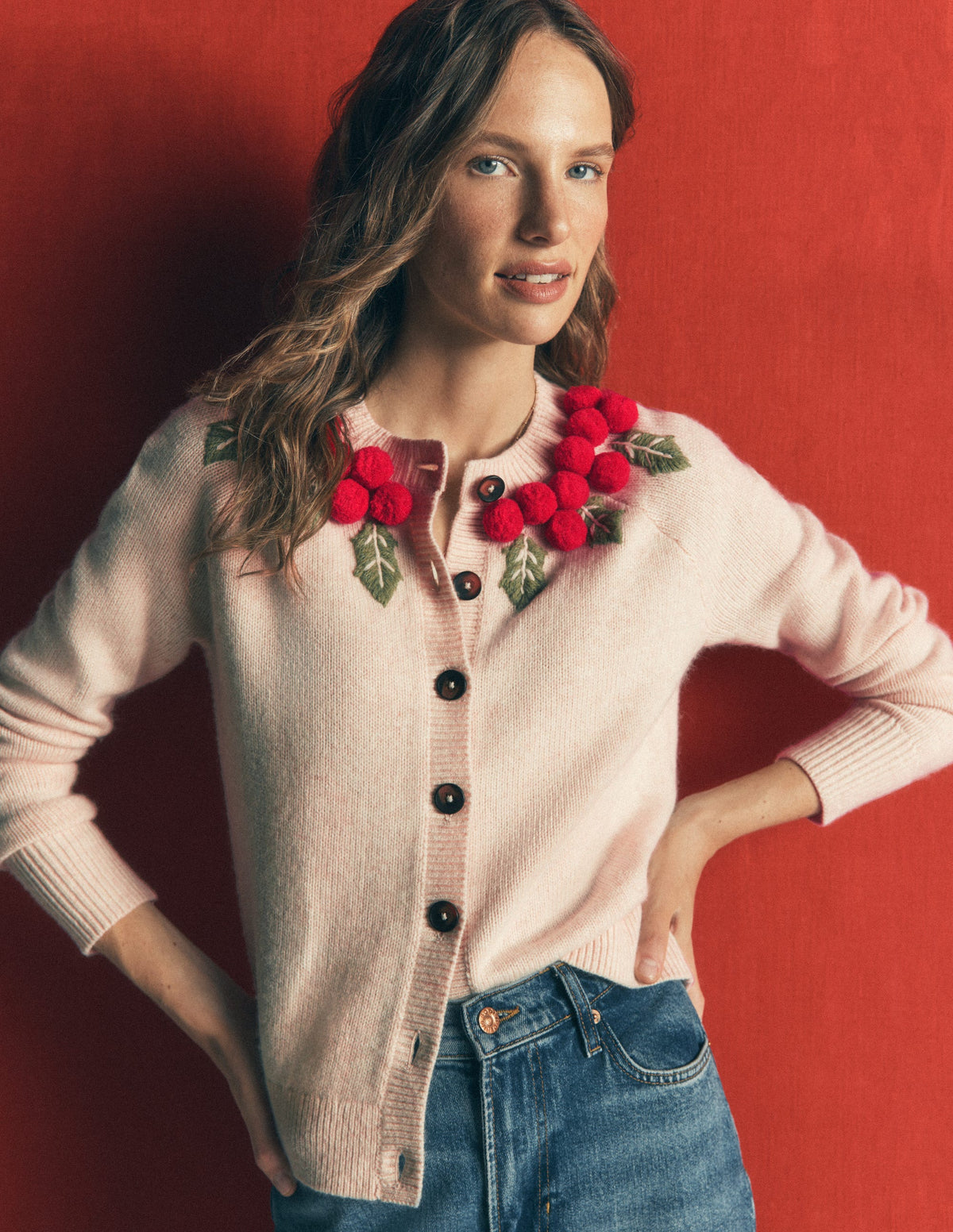 Mae Originelle Strickjacke-Naturweiß, Stechpalmenkranz - Image 1