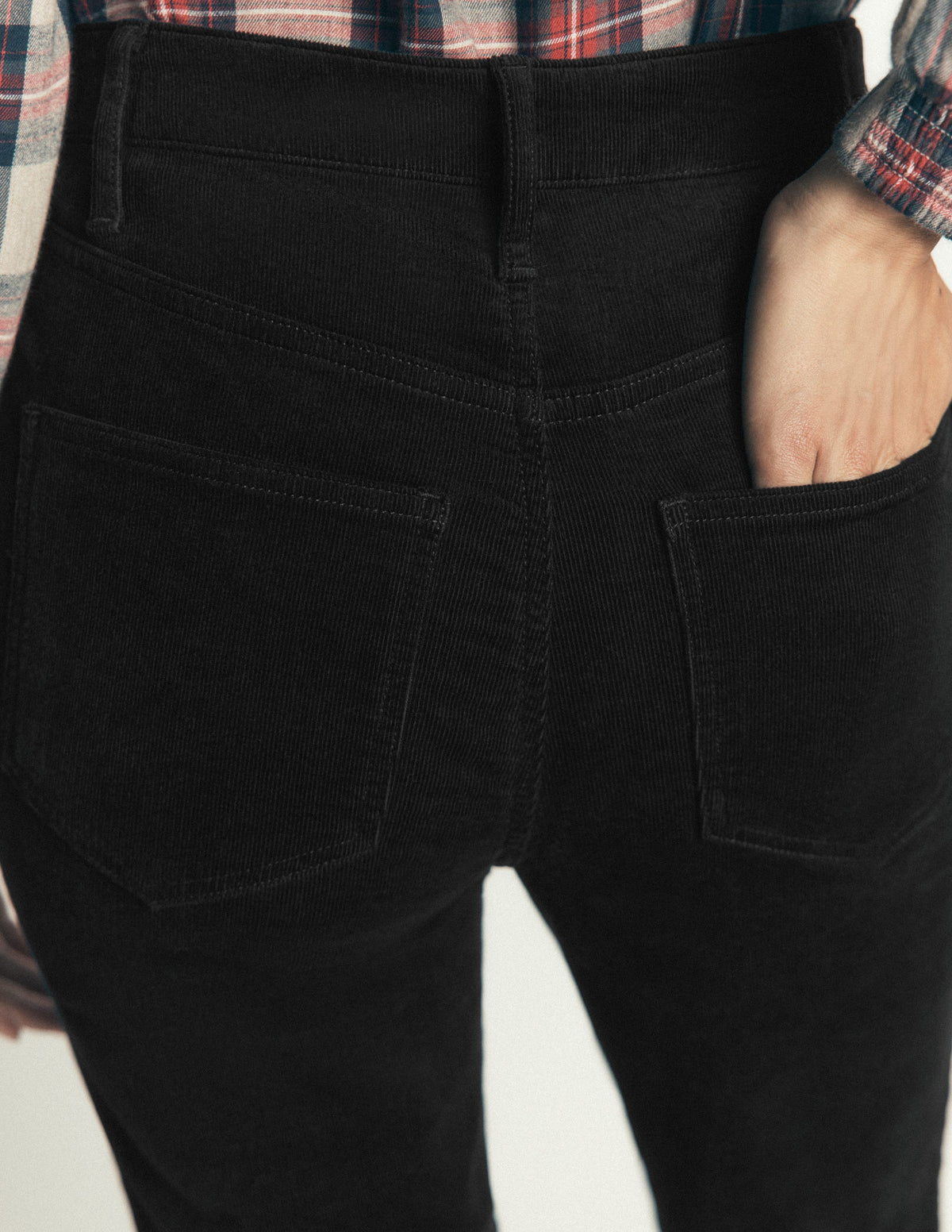 Schmal geschnittene Cord-Jeans mit hohem Bund-Schwarz-2