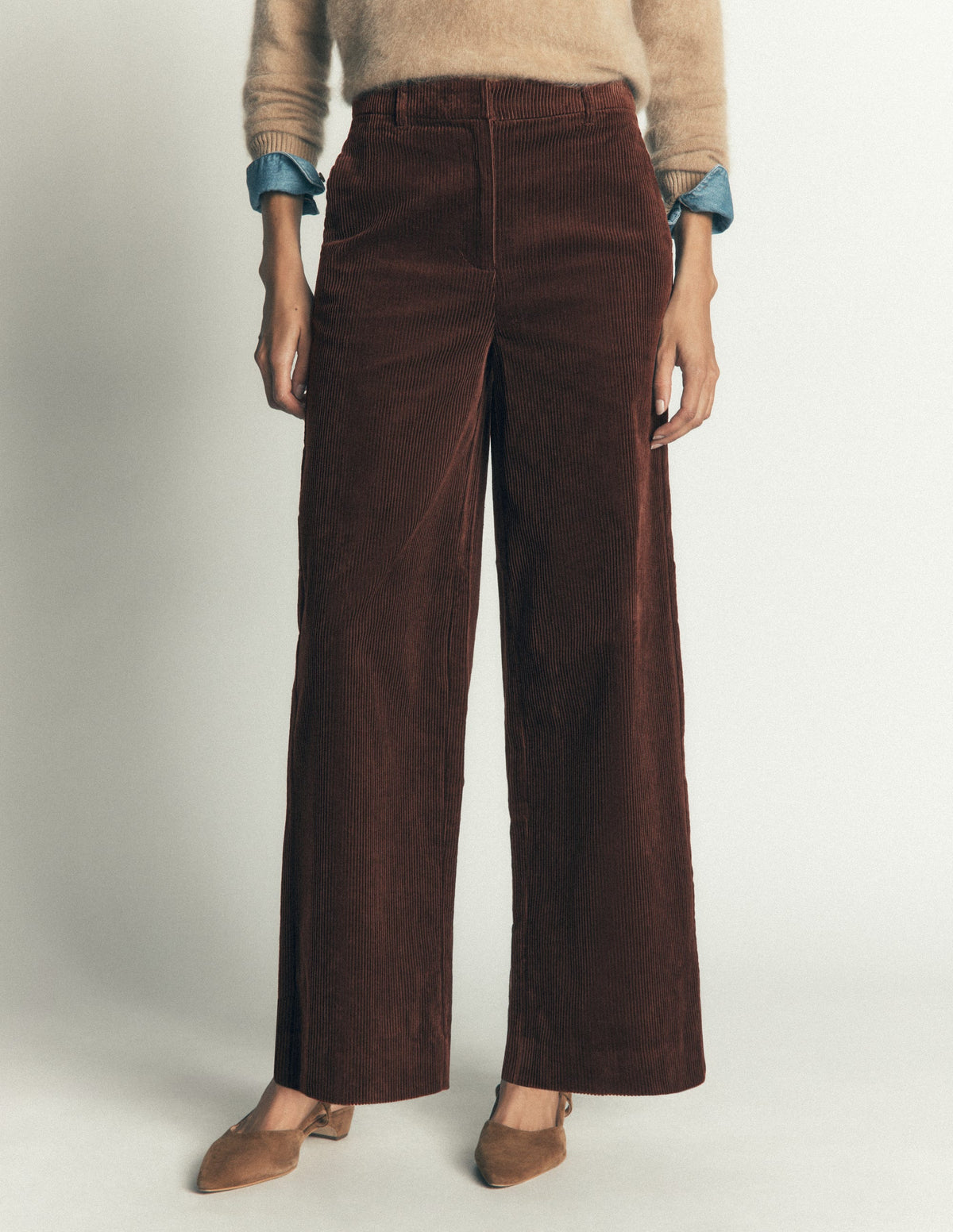 Belgravia Hose aus Jumbo-Cord-Bitterschokolade-4