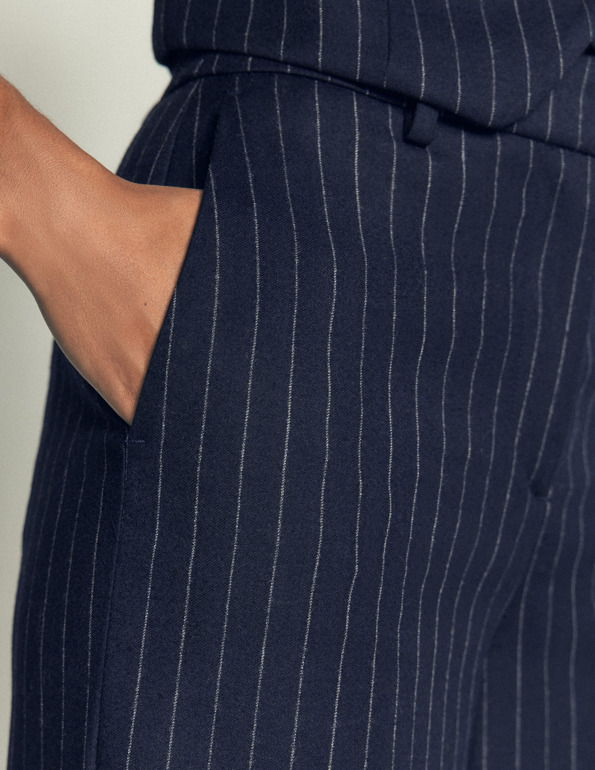 Belgravia Hose aus Wollmischung-Navy, Nadelstreifen-2